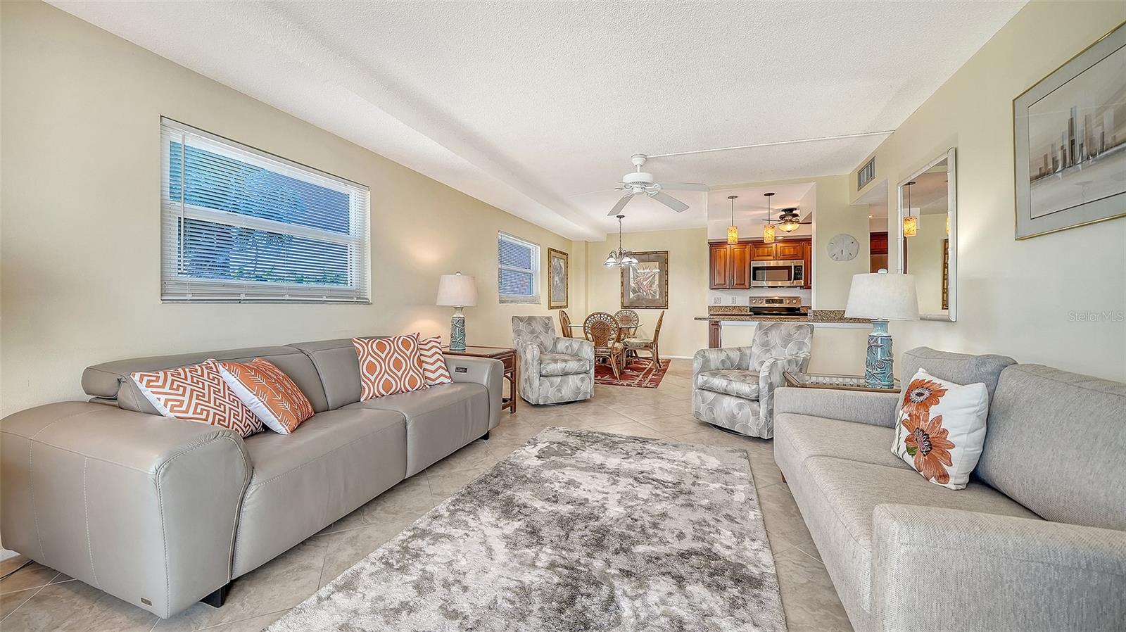 LONGBOAT BEACHCOMBER - Residential