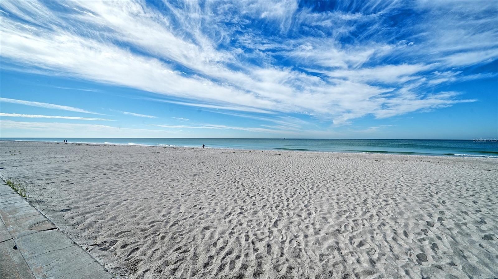 LONGBOAT BEACHCOMBER - Residential