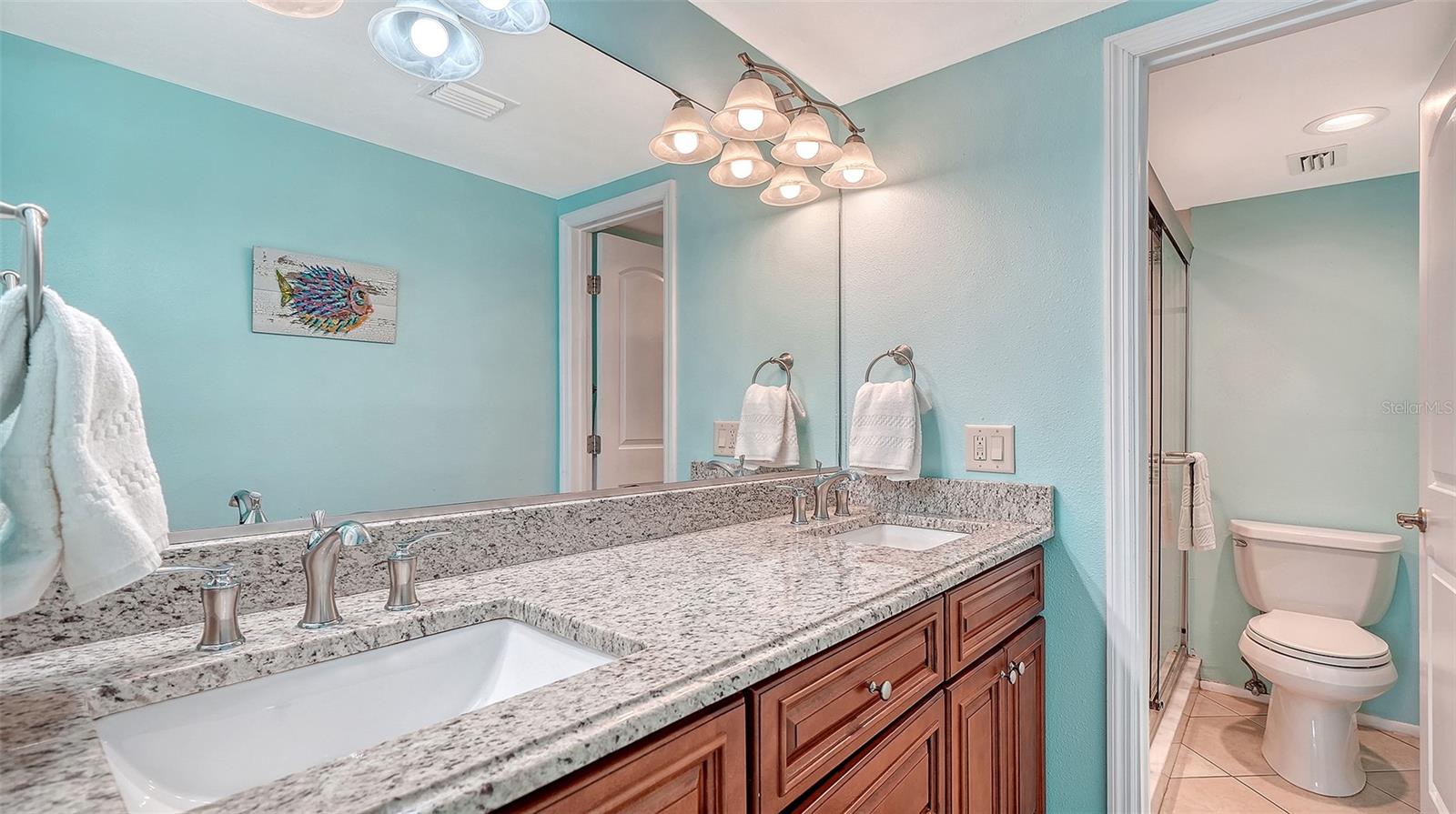 LONGBOAT BEACHCOMBER - Residential