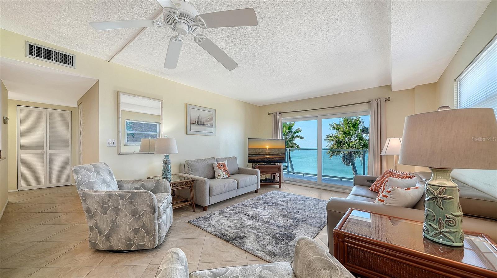 LONGBOAT BEACHCOMBER - Residential