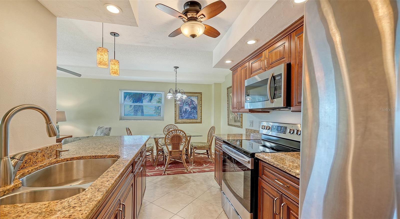 LONGBOAT BEACHCOMBER - Residential