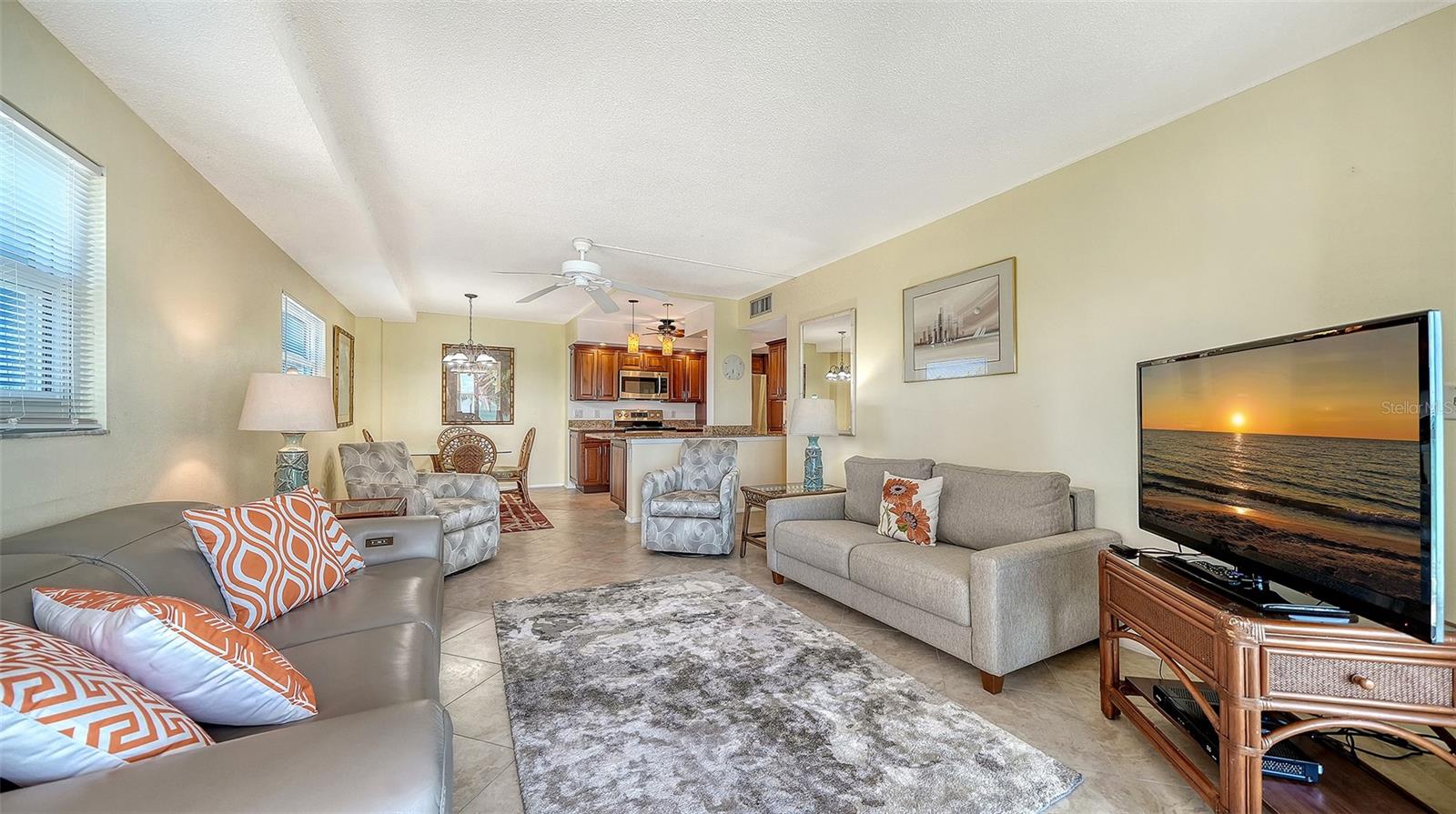 LONGBOAT BEACHCOMBER - Residential