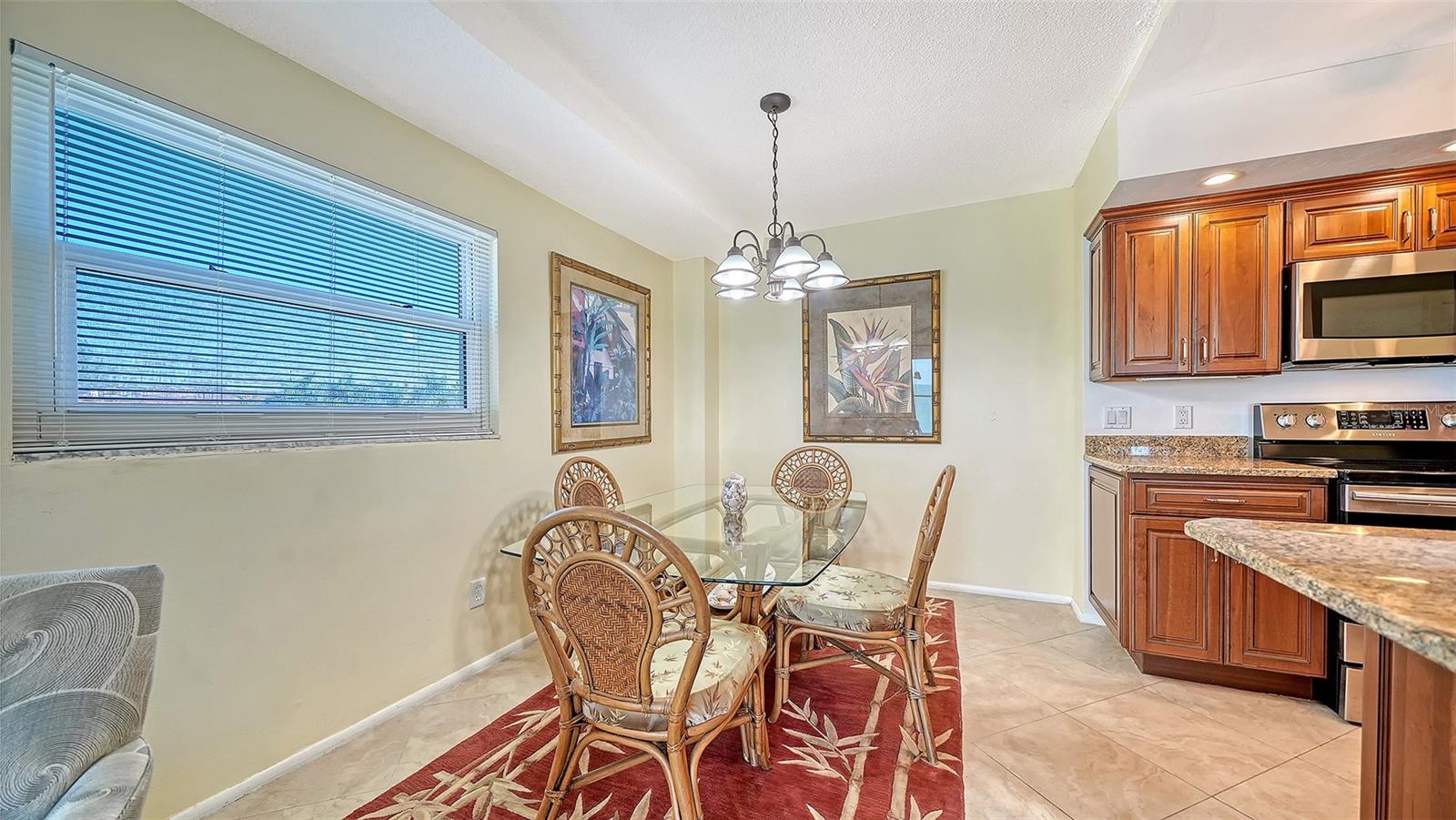 LONGBOAT BEACHCOMBER - Residential