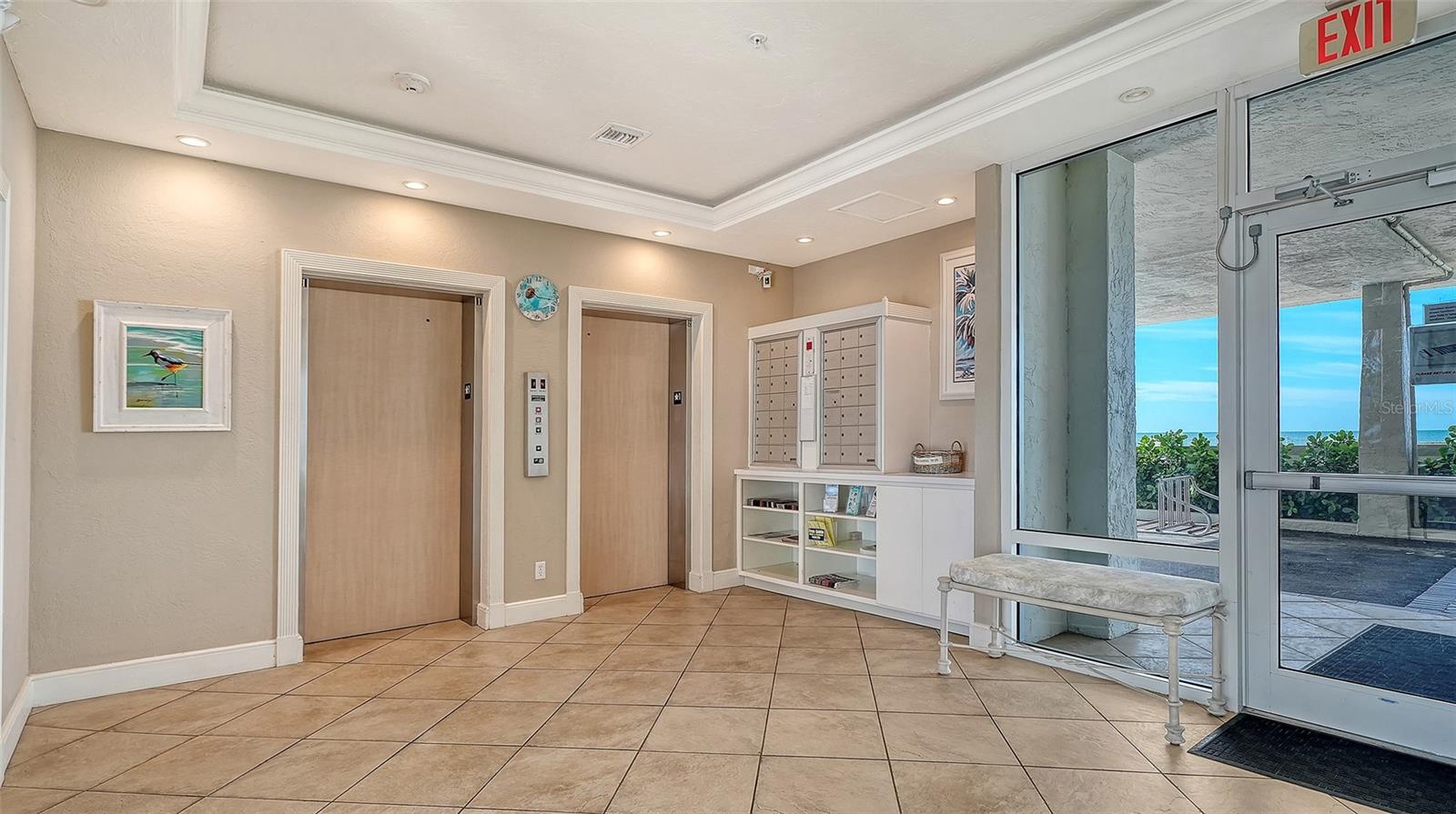 LONGBOAT BEACHCOMBER - Residential