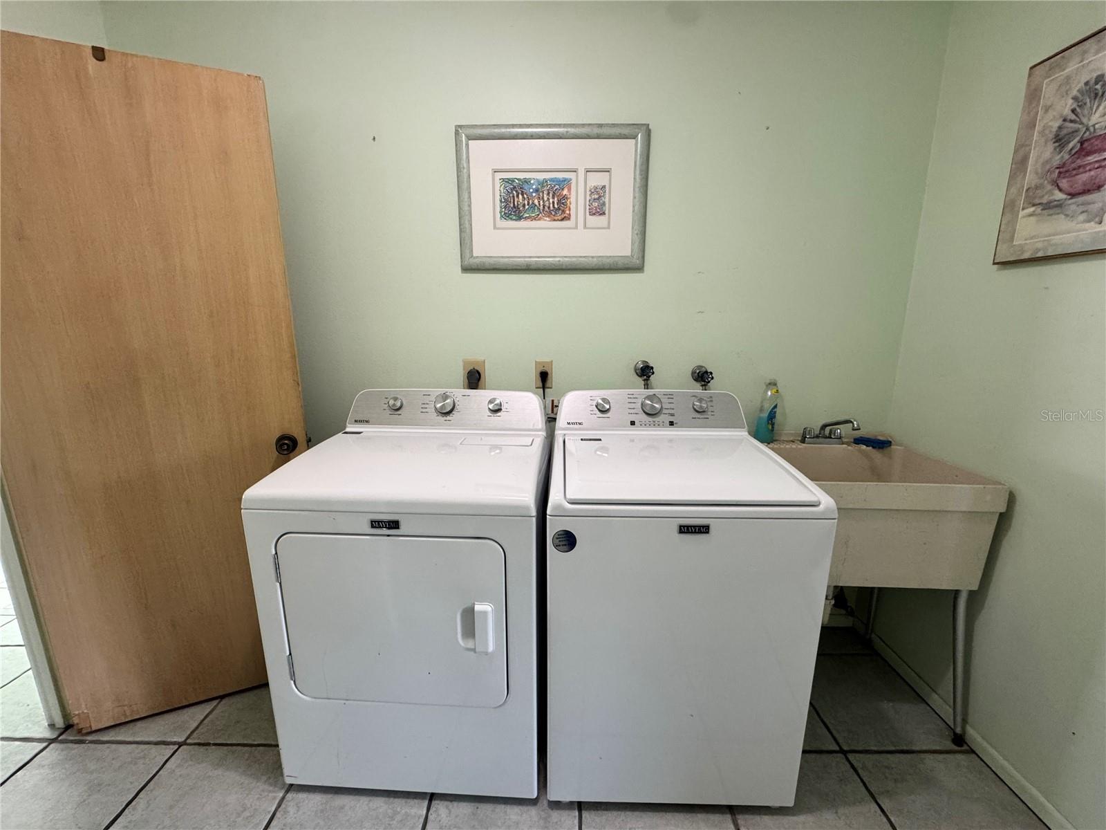 SOUTH VENICE - Residential