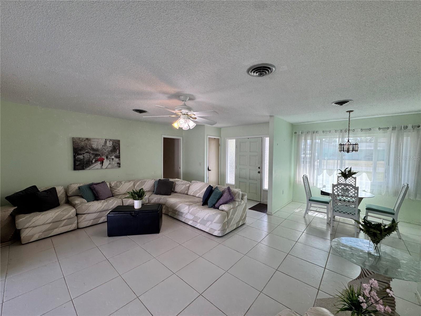 SOUTH VENICE - Residential