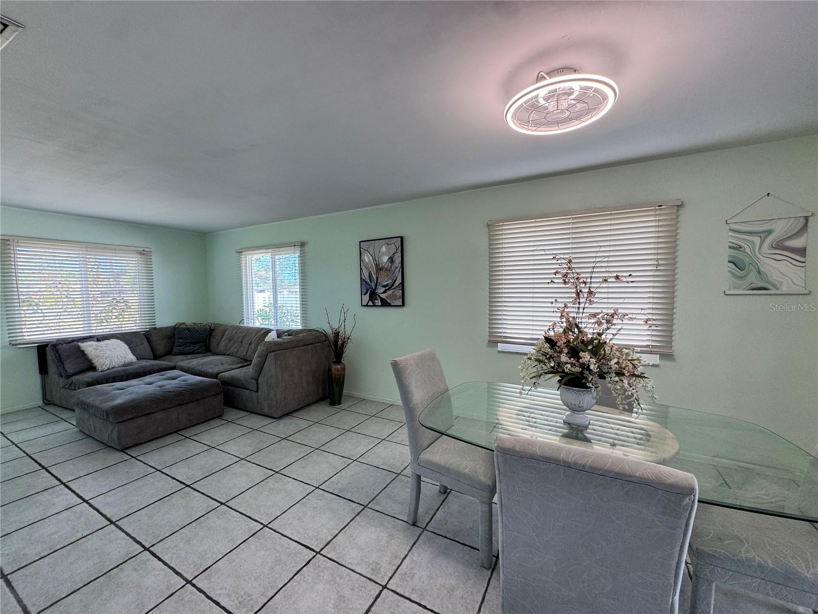 SOUTH VENICE - Residential