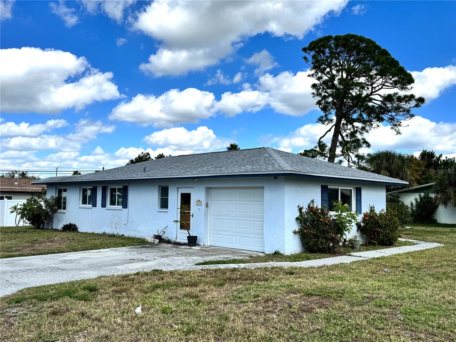 SOUTH VENICE - Residential