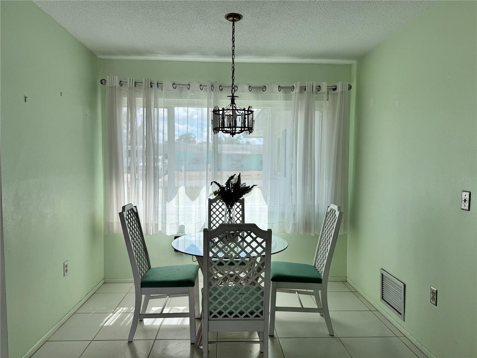 SOUTH VENICE - Residential