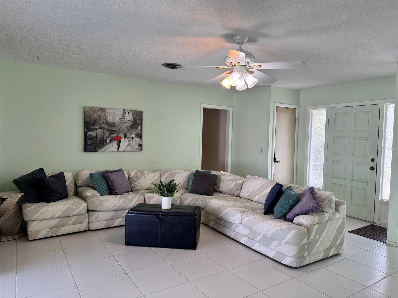 SOUTH VENICE - Residential