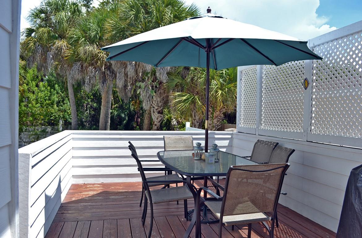 5157 SANDY BEACH AVENUE, SARASOTA, FL, 34242 4 5157 SANDY BEACH AVENUE
