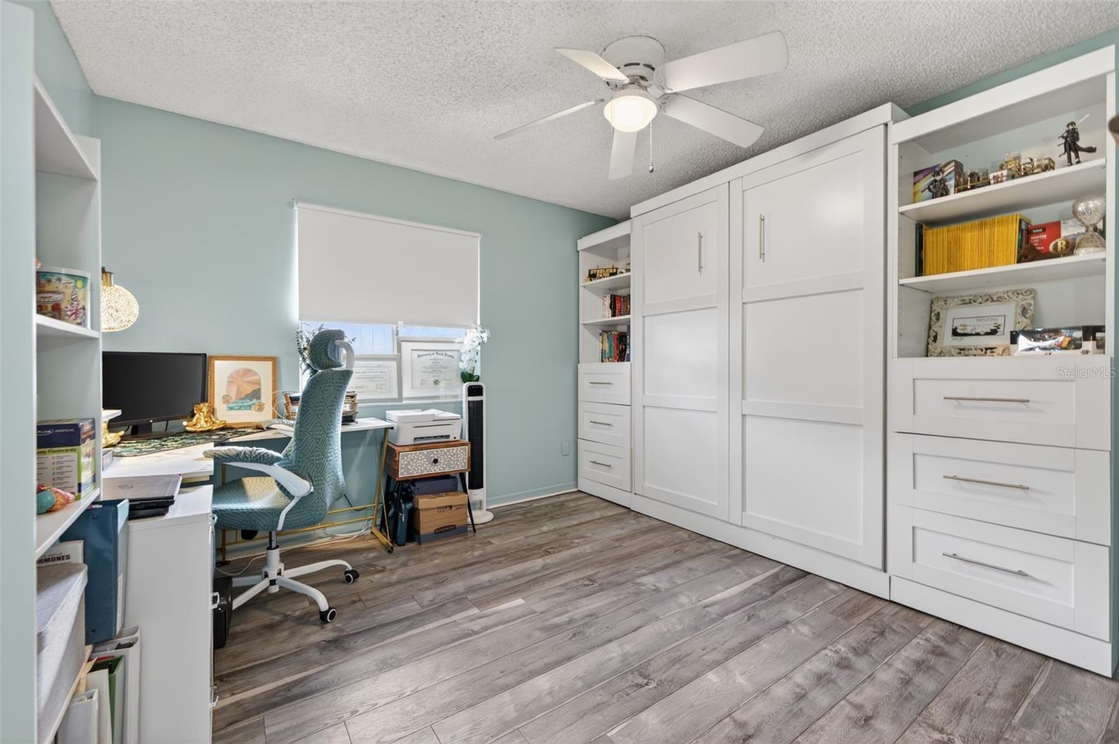 EASTWOOD SHORES COND - Residential