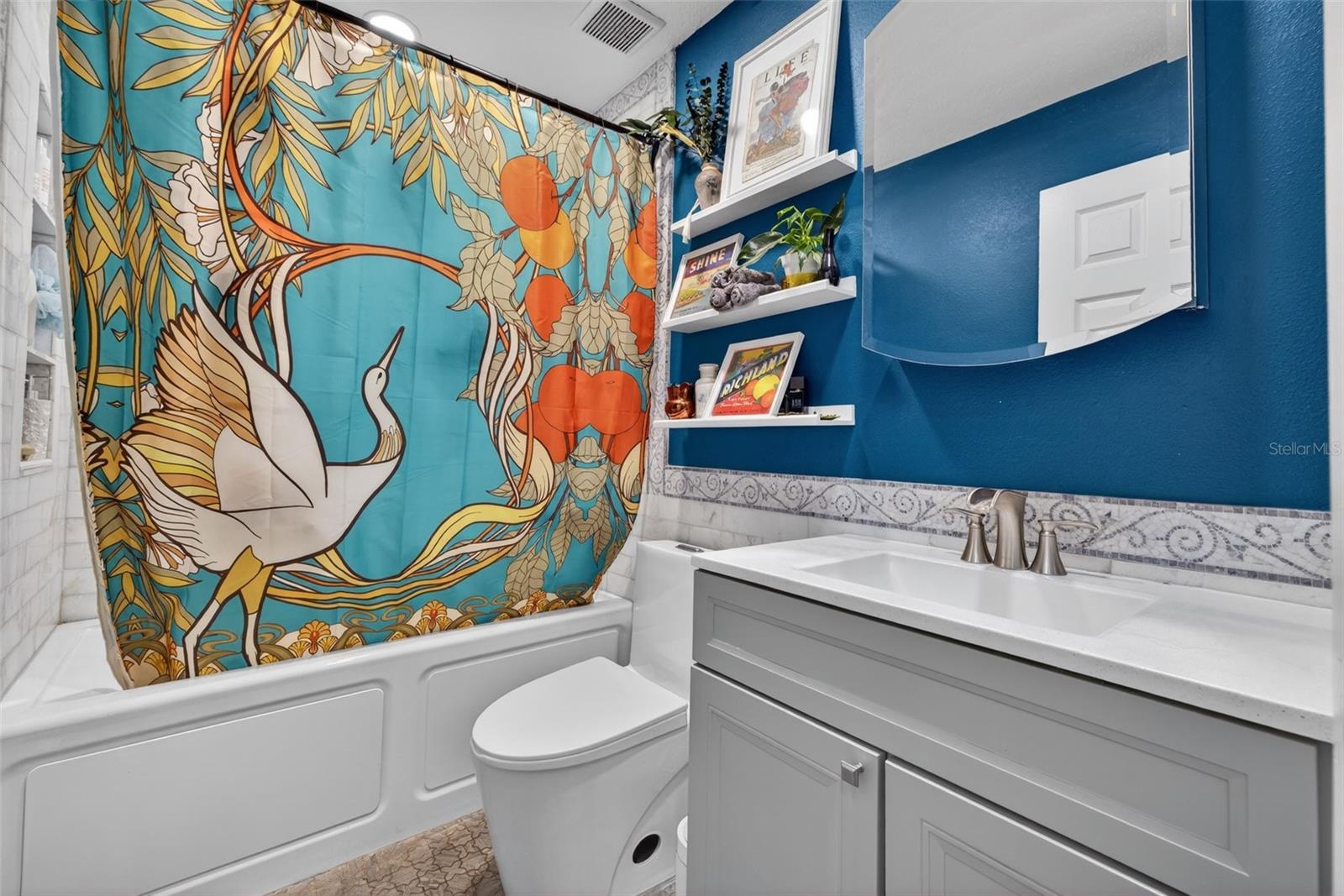 EASTWOOD SHORES COND - Residential