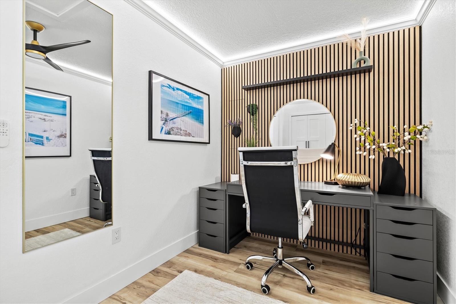 EAST VENICE - Residential