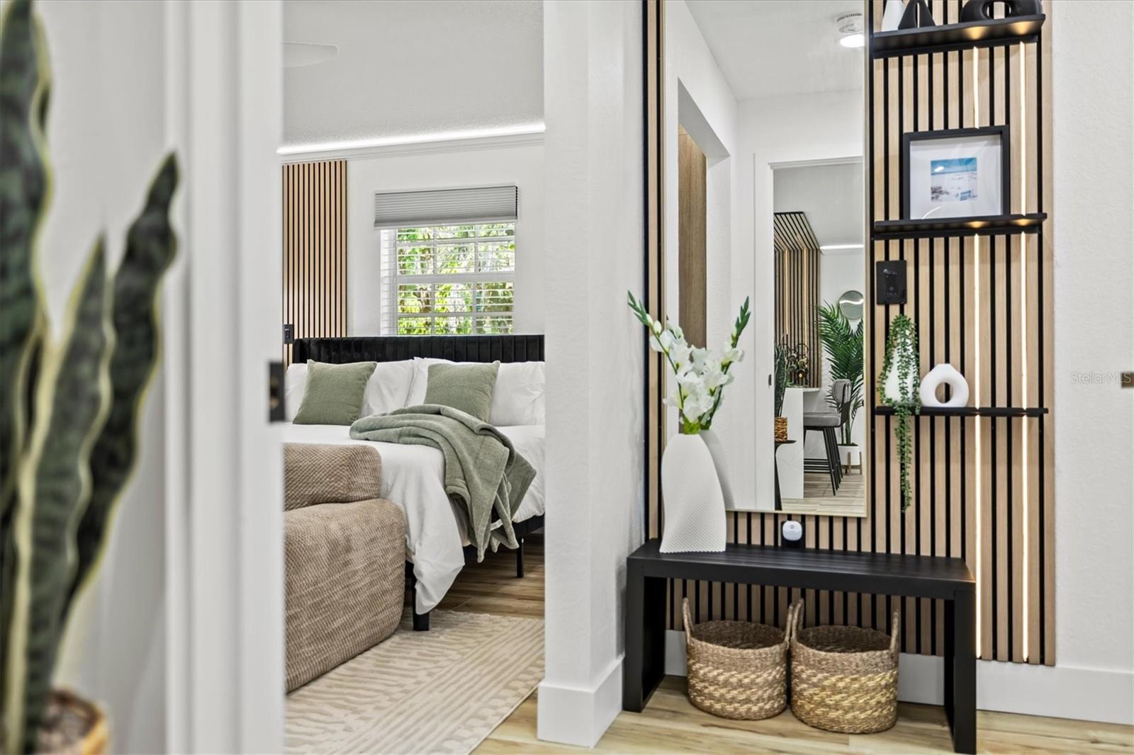 EAST VENICE - Residential