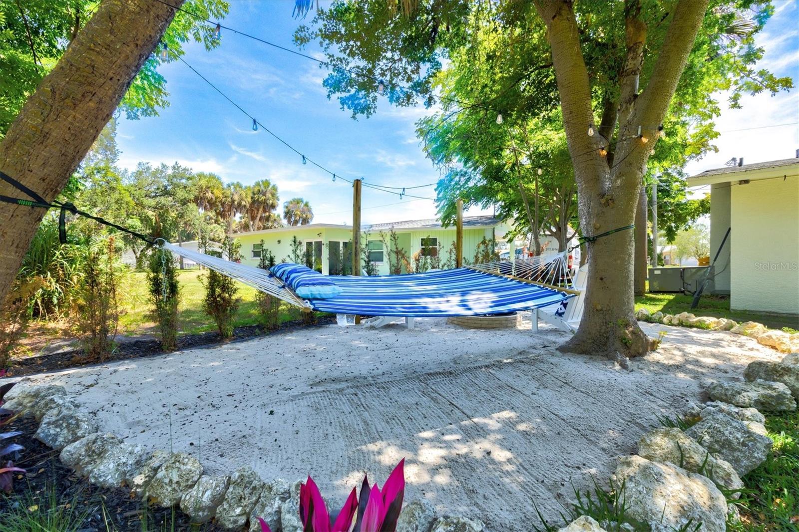 EAST VENICE - Residential