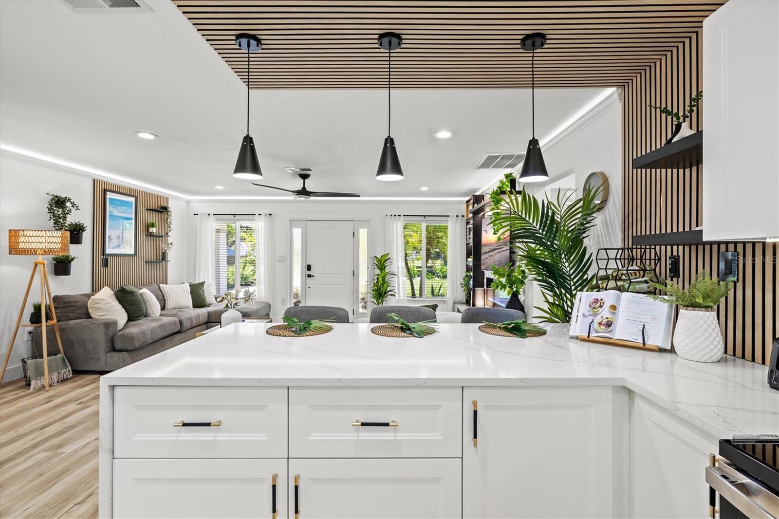 EAST VENICE - Residential