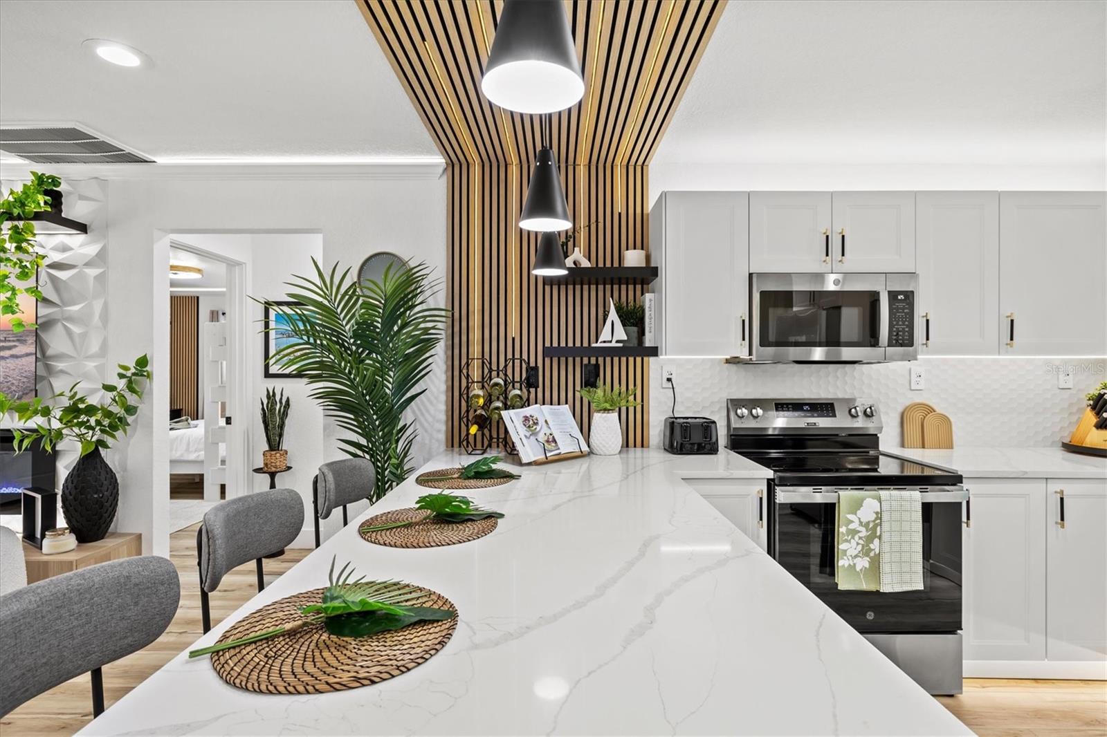 EAST VENICE - Residential