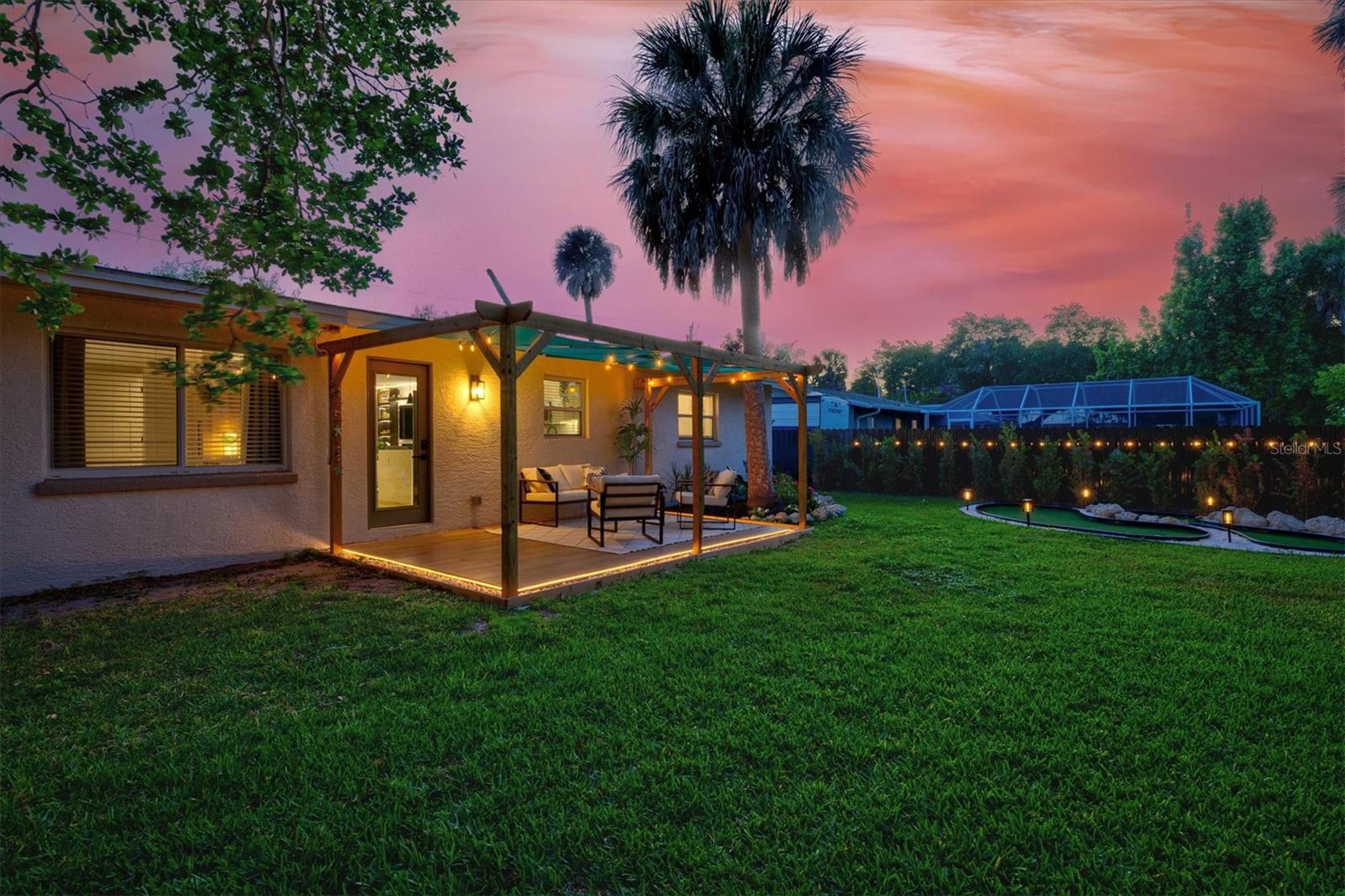 EAST VENICE - Residential