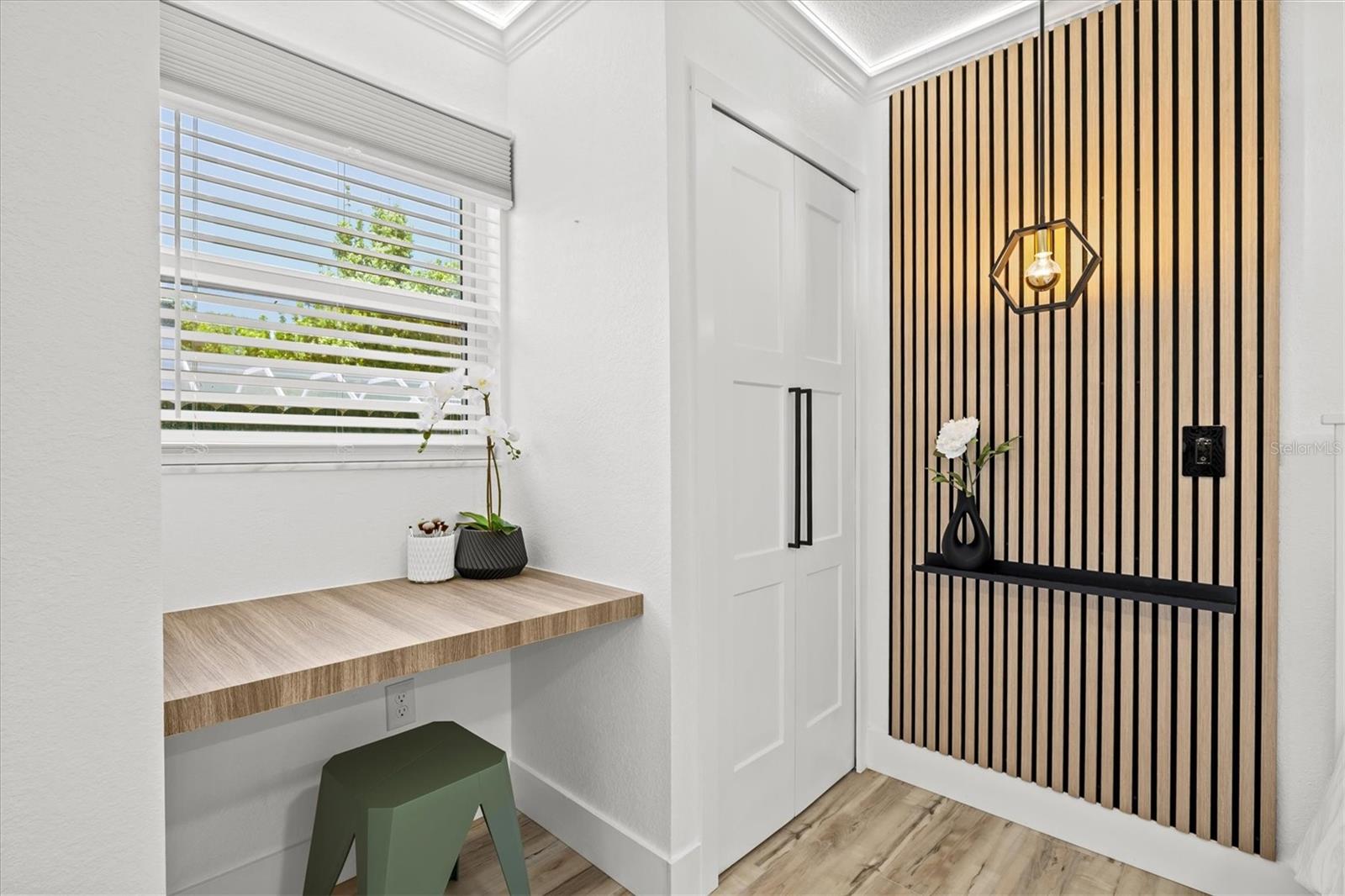 EAST VENICE - Residential