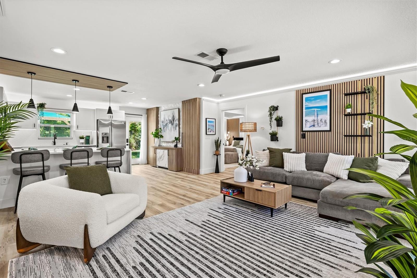 EAST VENICE - Residential