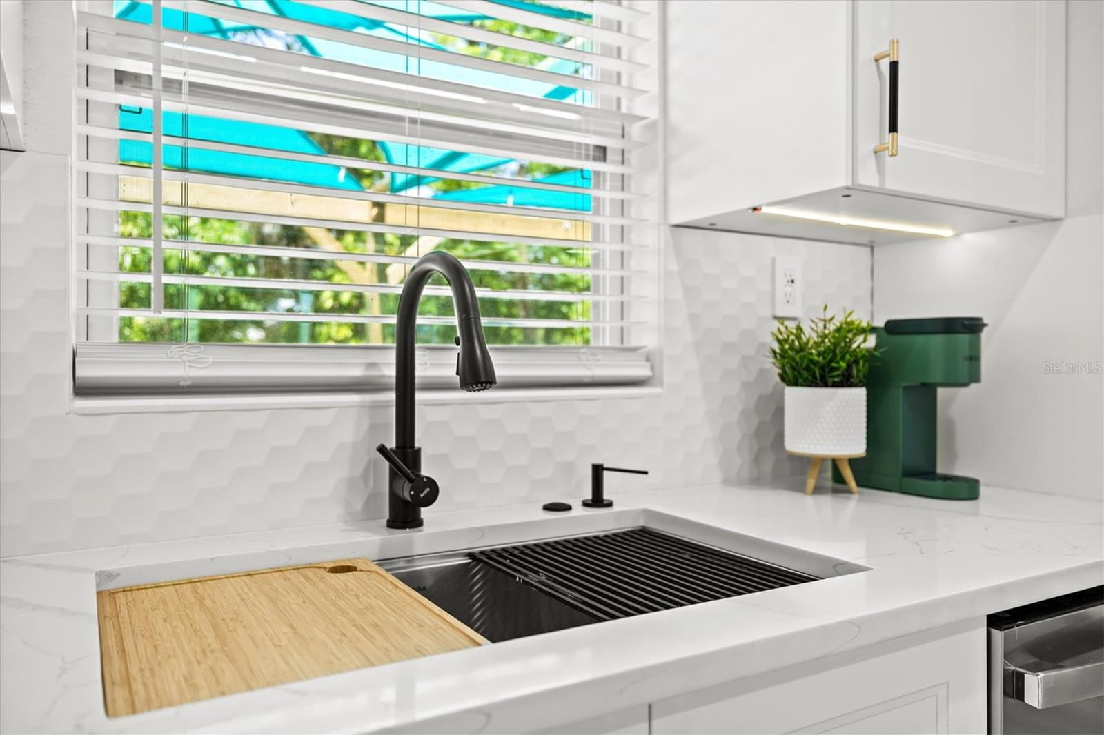 EAST VENICE - Residential