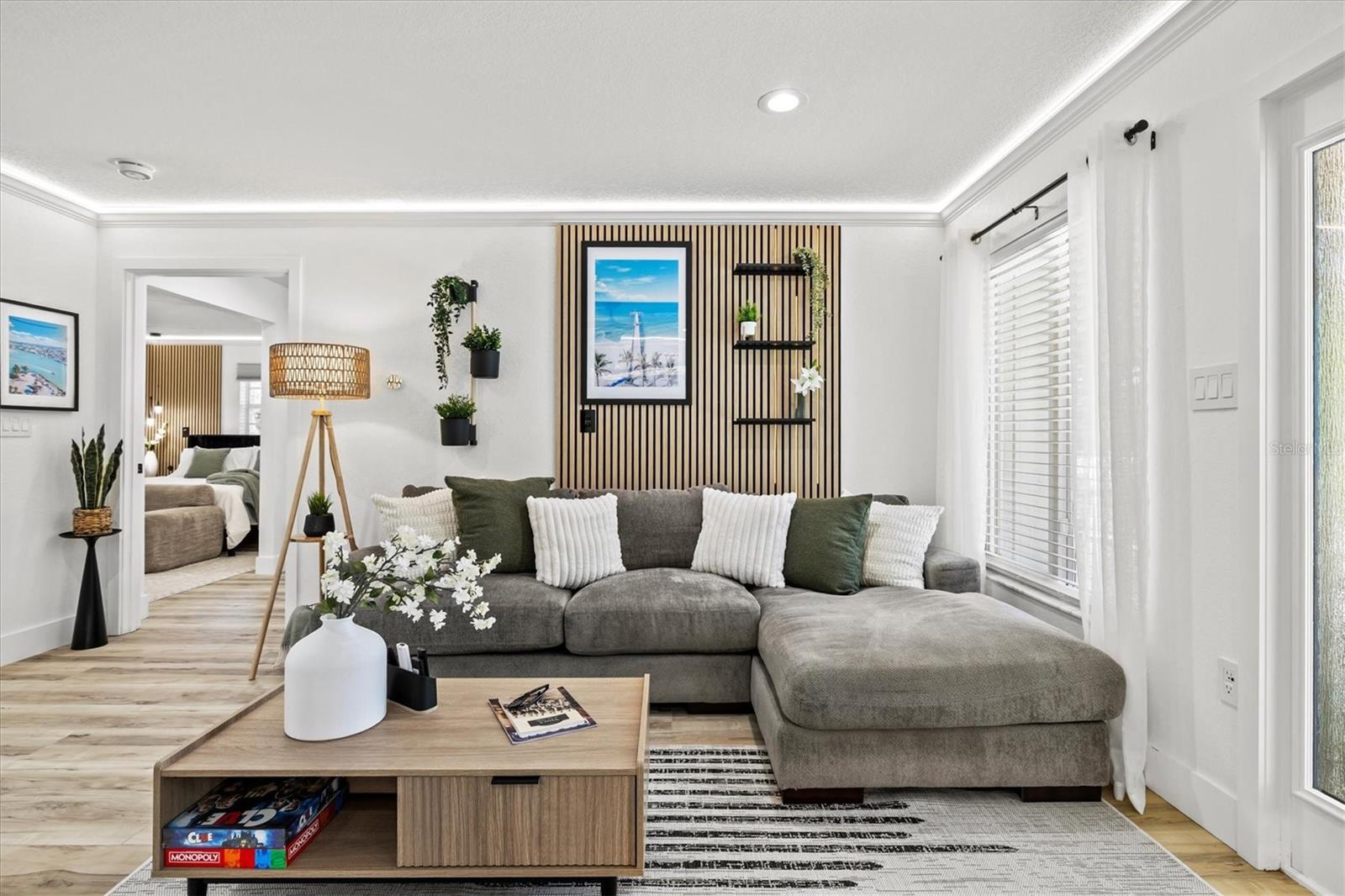 EAST VENICE - Residential
