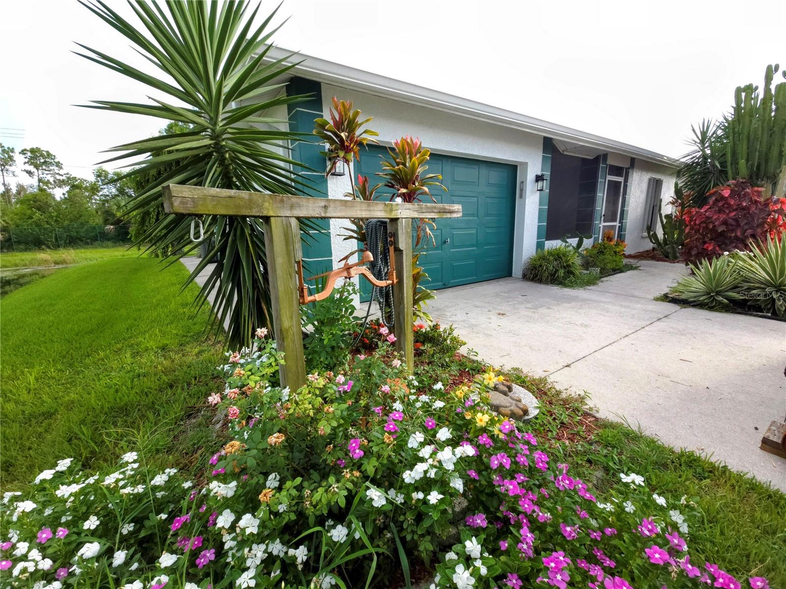 SABAL SPGS GOLF & RACQUET CLUB - Residential