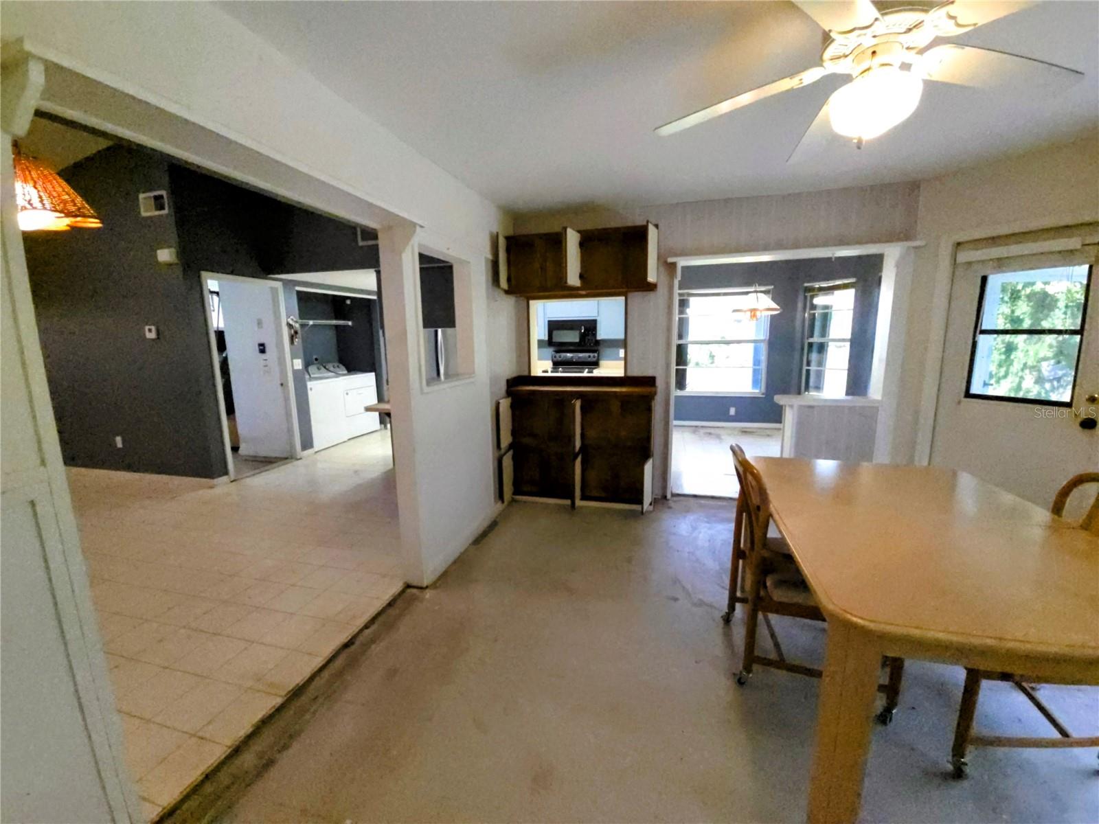 SABAL SPGS GOLF & RACQUET CLUB - Residential