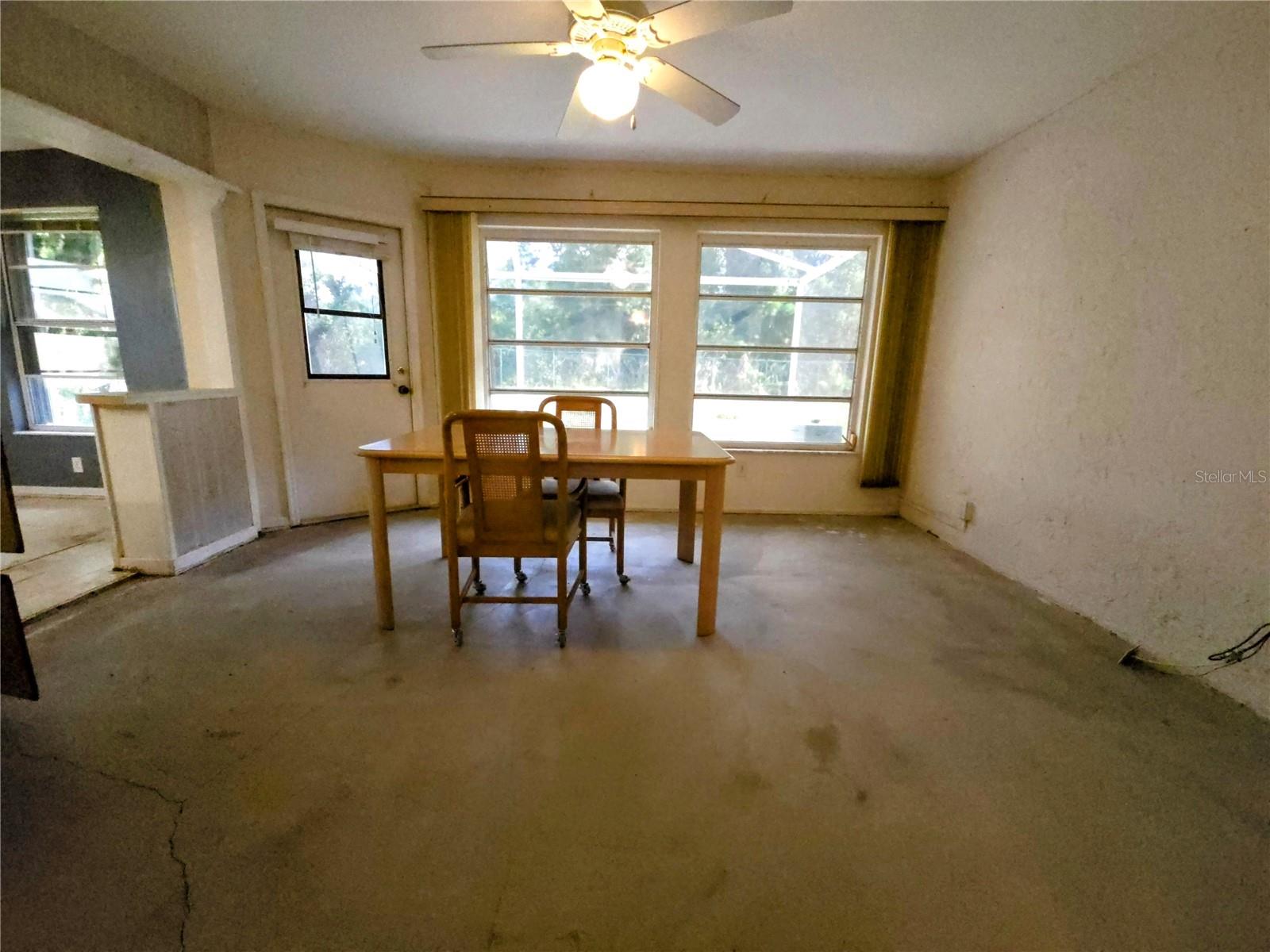 SABAL SPGS GOLF & RACQUET CLUB - Residential