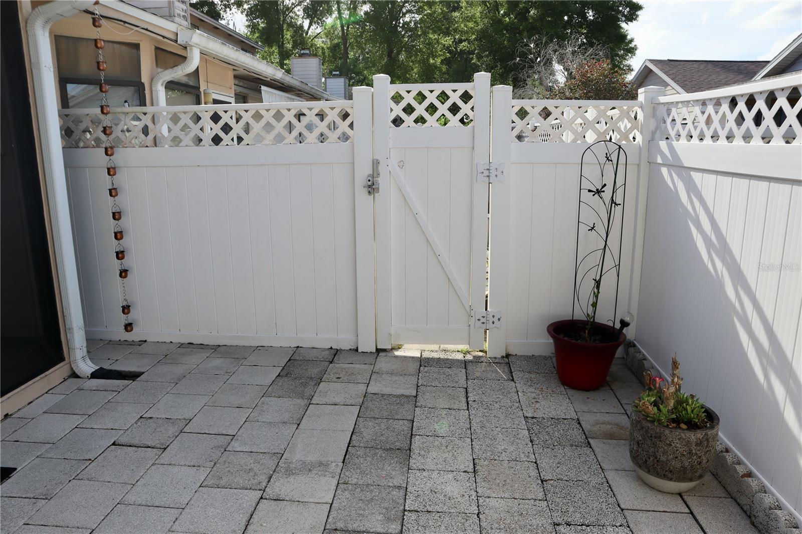 ETHANS GLEN - Residential