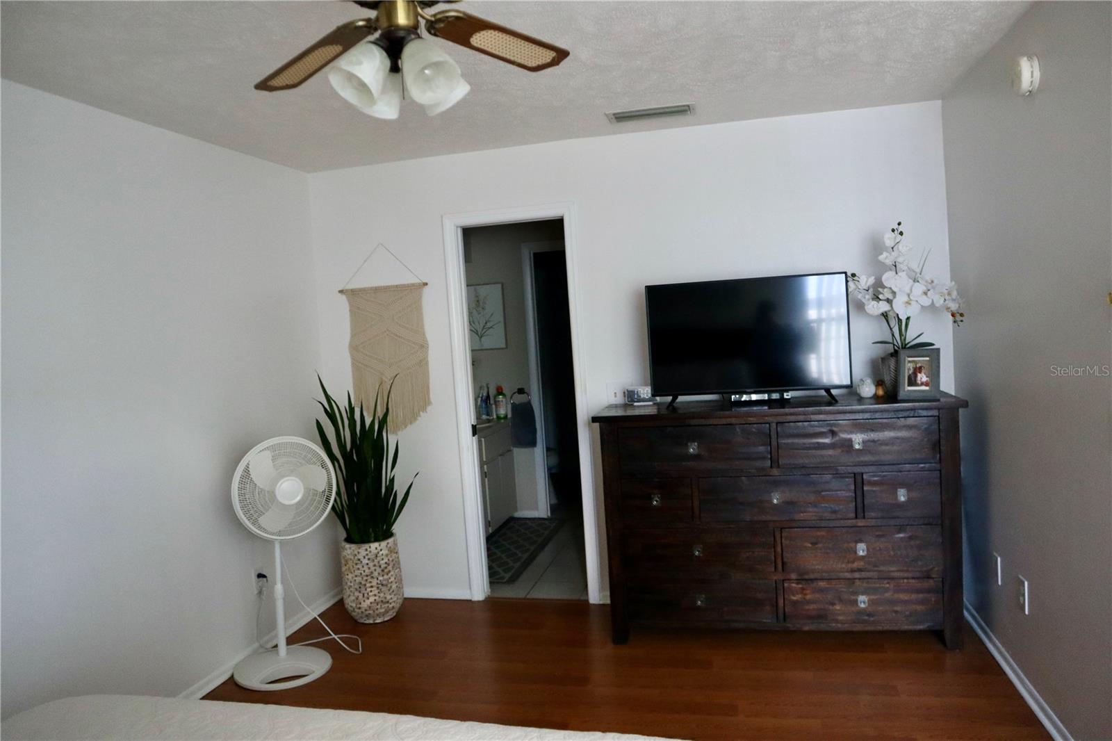 ETHANS GLEN - Residential