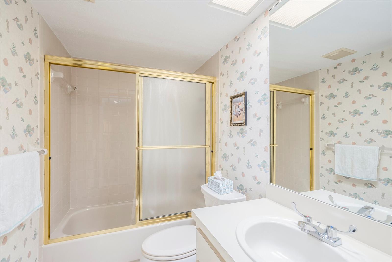 HOLIDAY LAKE VILLAS CONDO - Residential