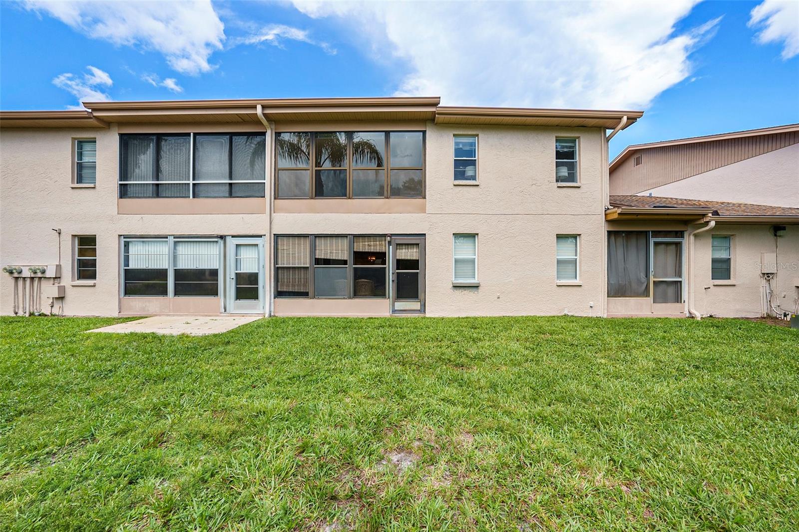 HOLIDAY LAKE VILLAS CONDO - Residential