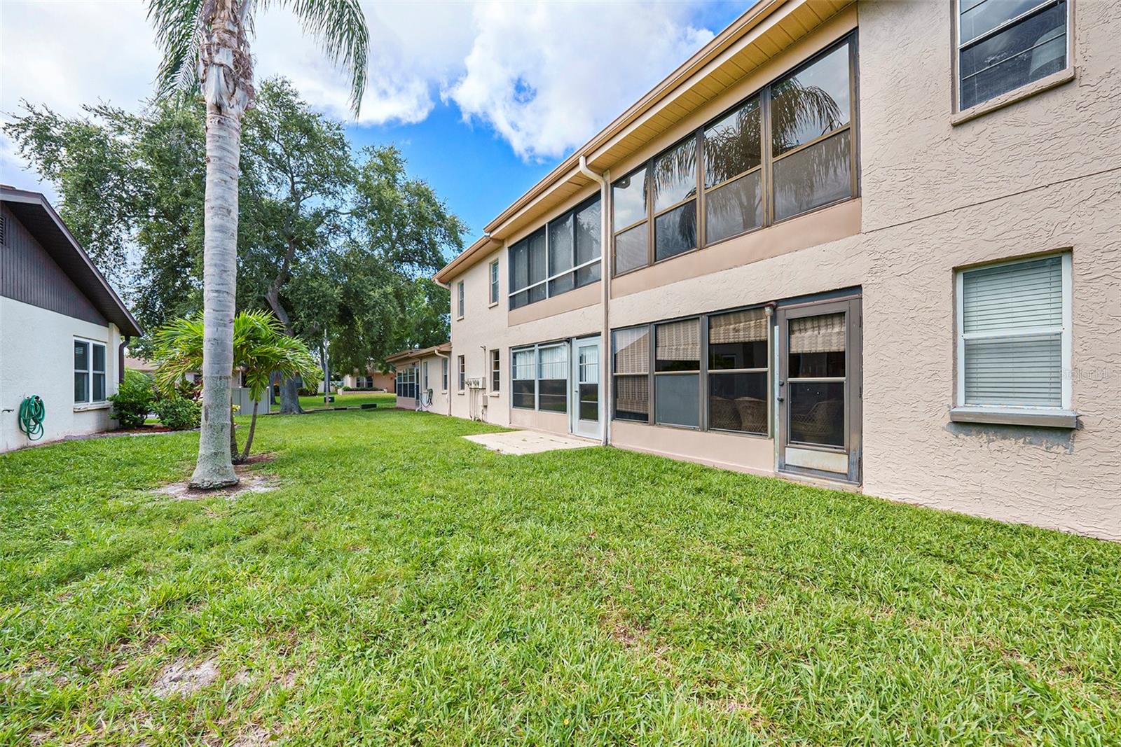 HOLIDAY LAKE VILLAS CONDO - Residential