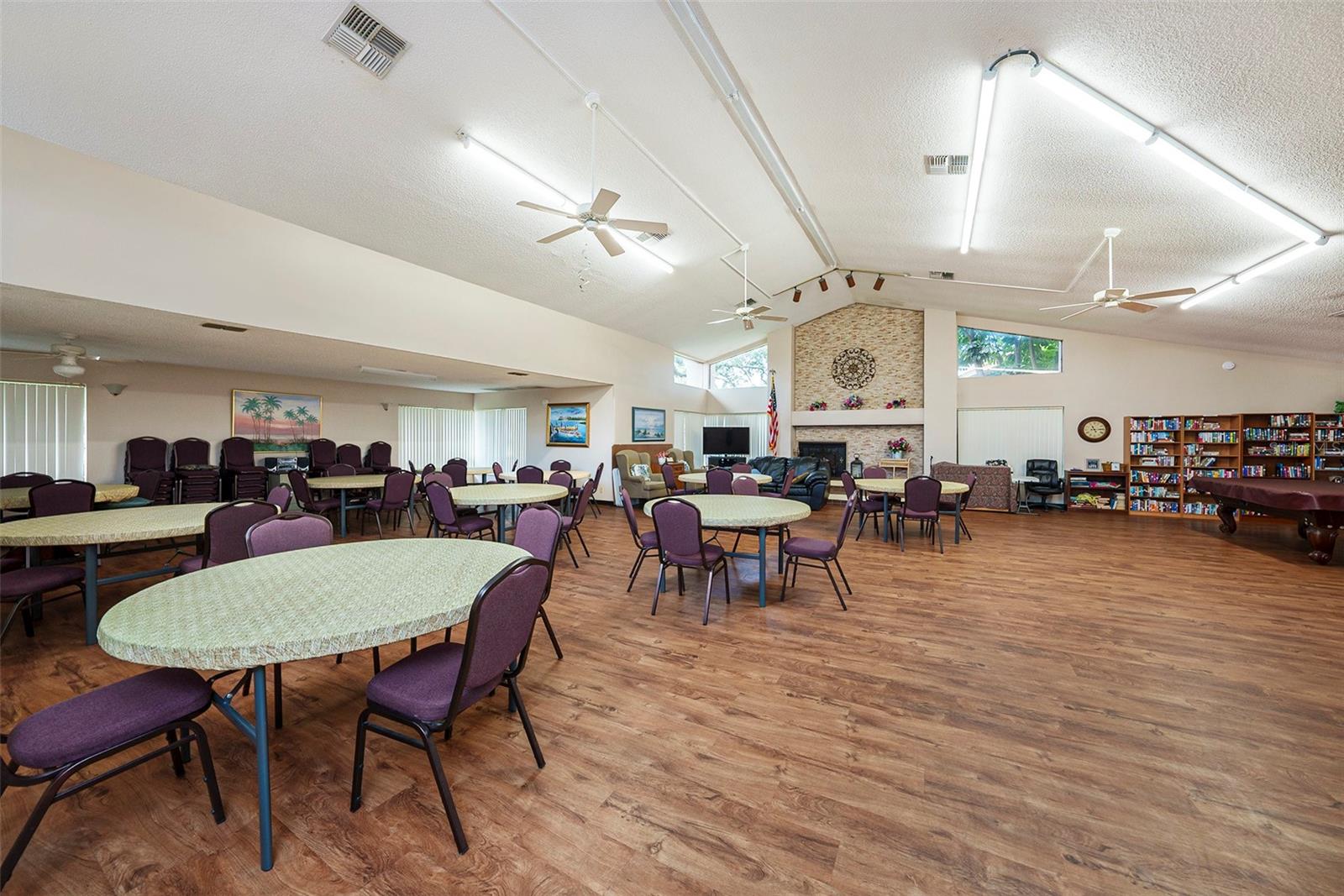 HOLIDAY LAKE VILLAS CONDO - Residential