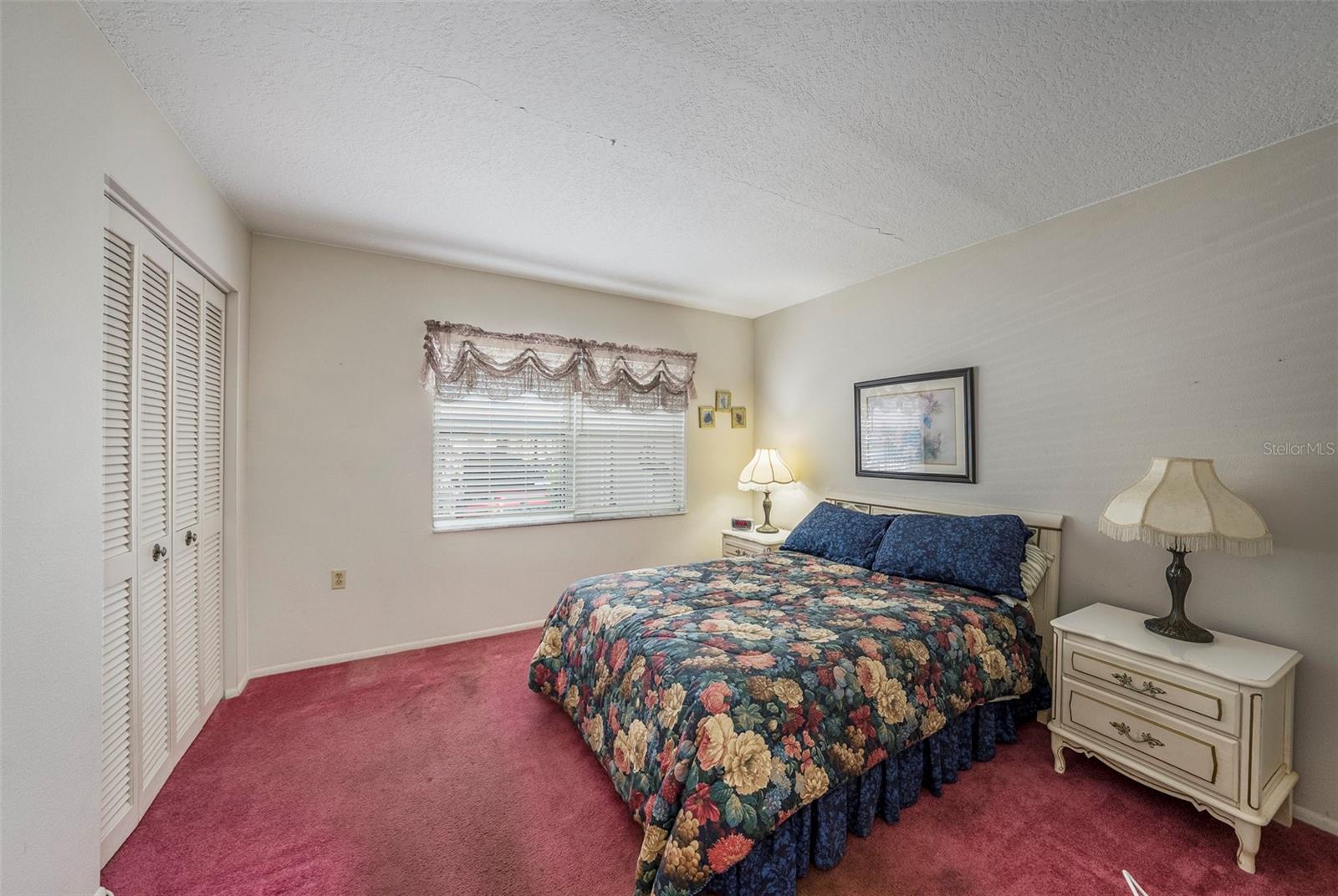 HOLIDAY LAKE VILLAS CONDO - Residential