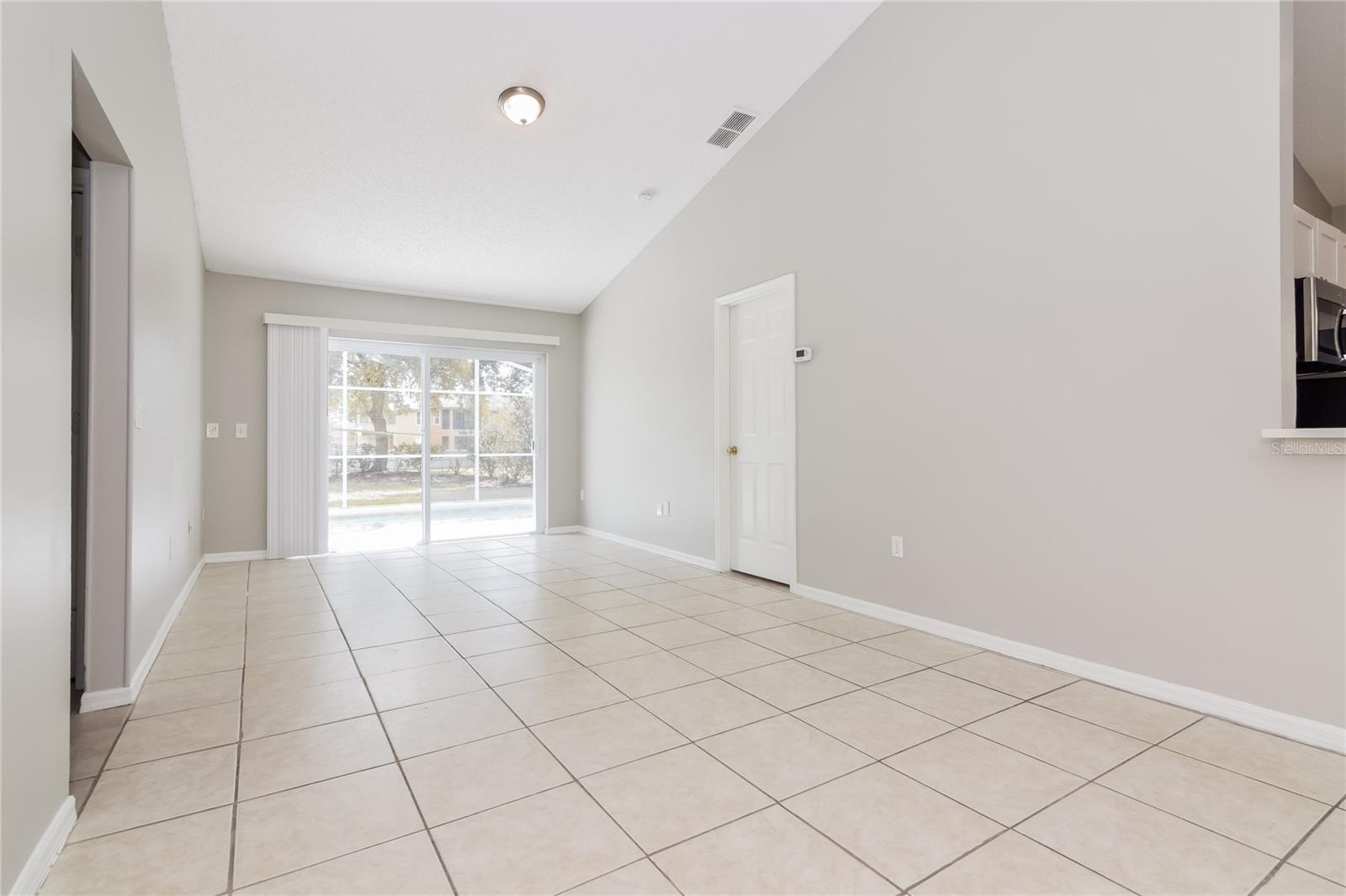 WELLINGTON PH 02 - Residential Lease