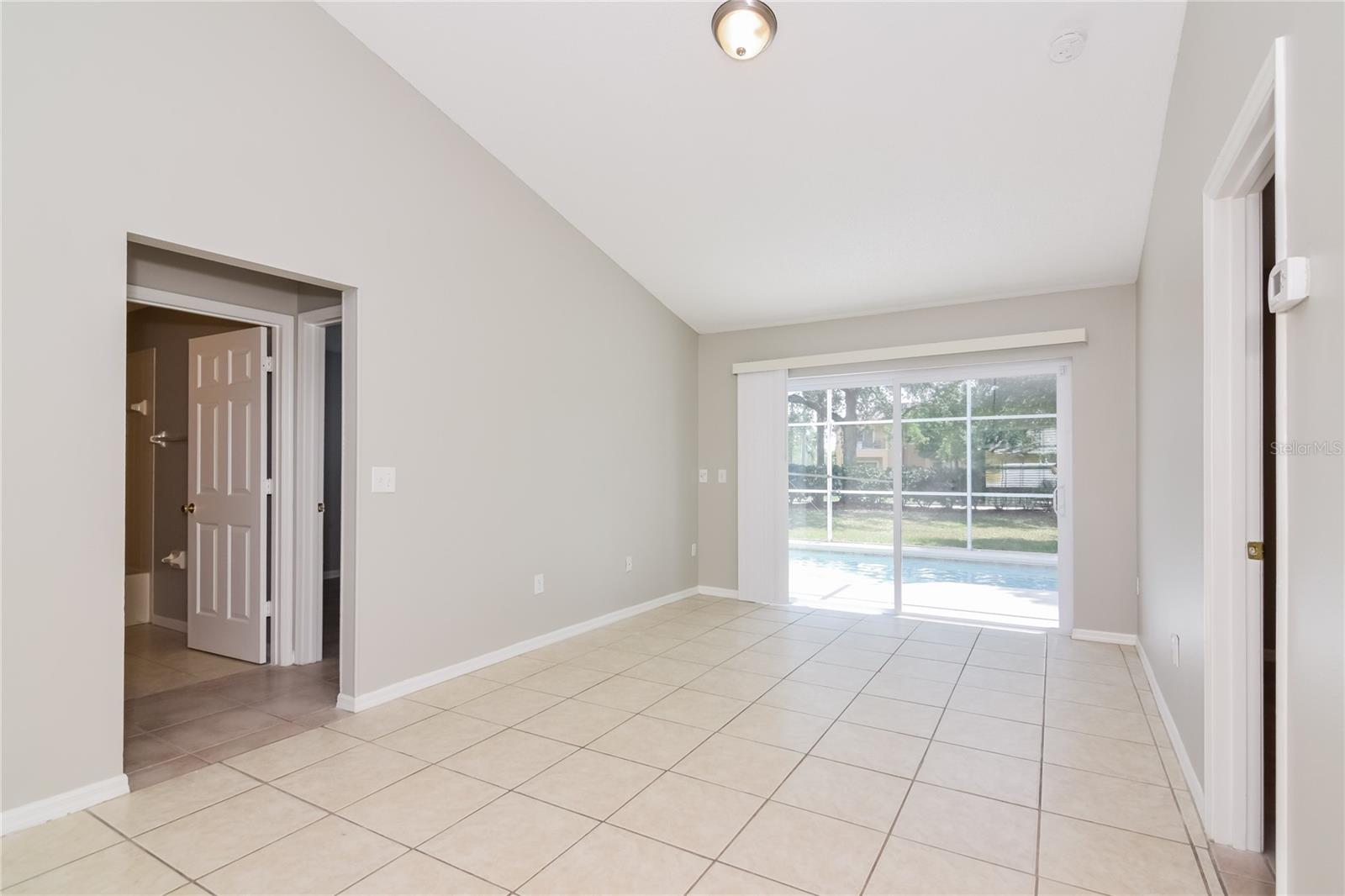 WELLINGTON PH 02 - Residential Lease