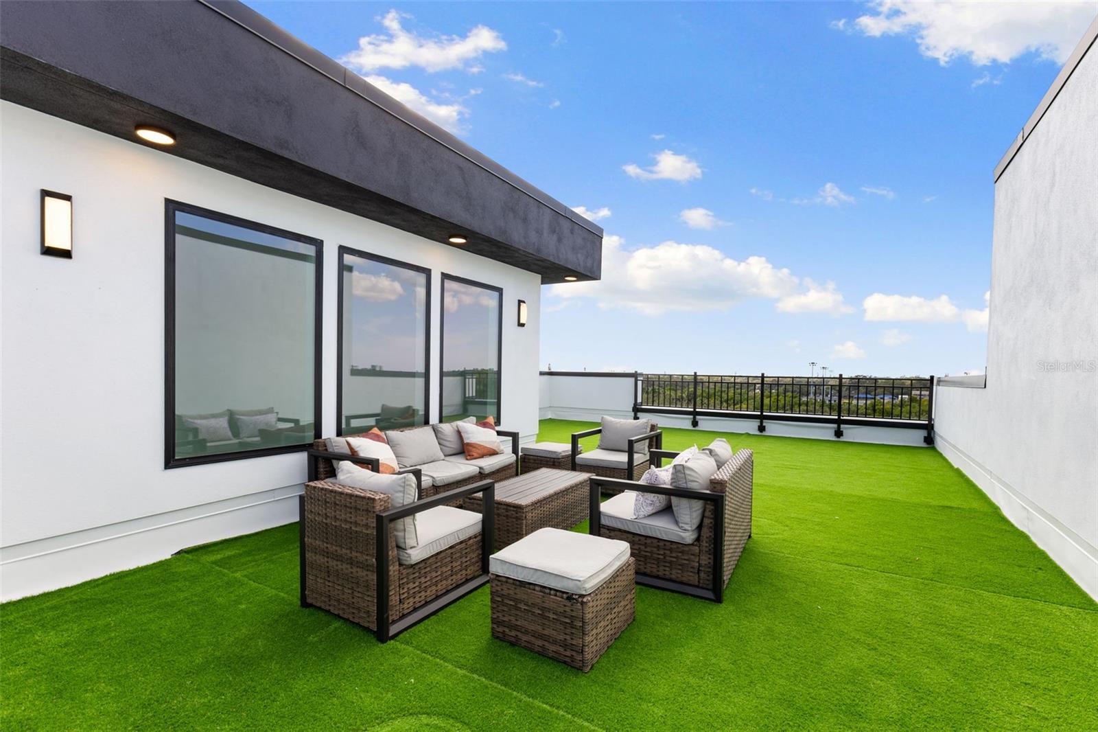 4TH STREET GARDENS - Residential