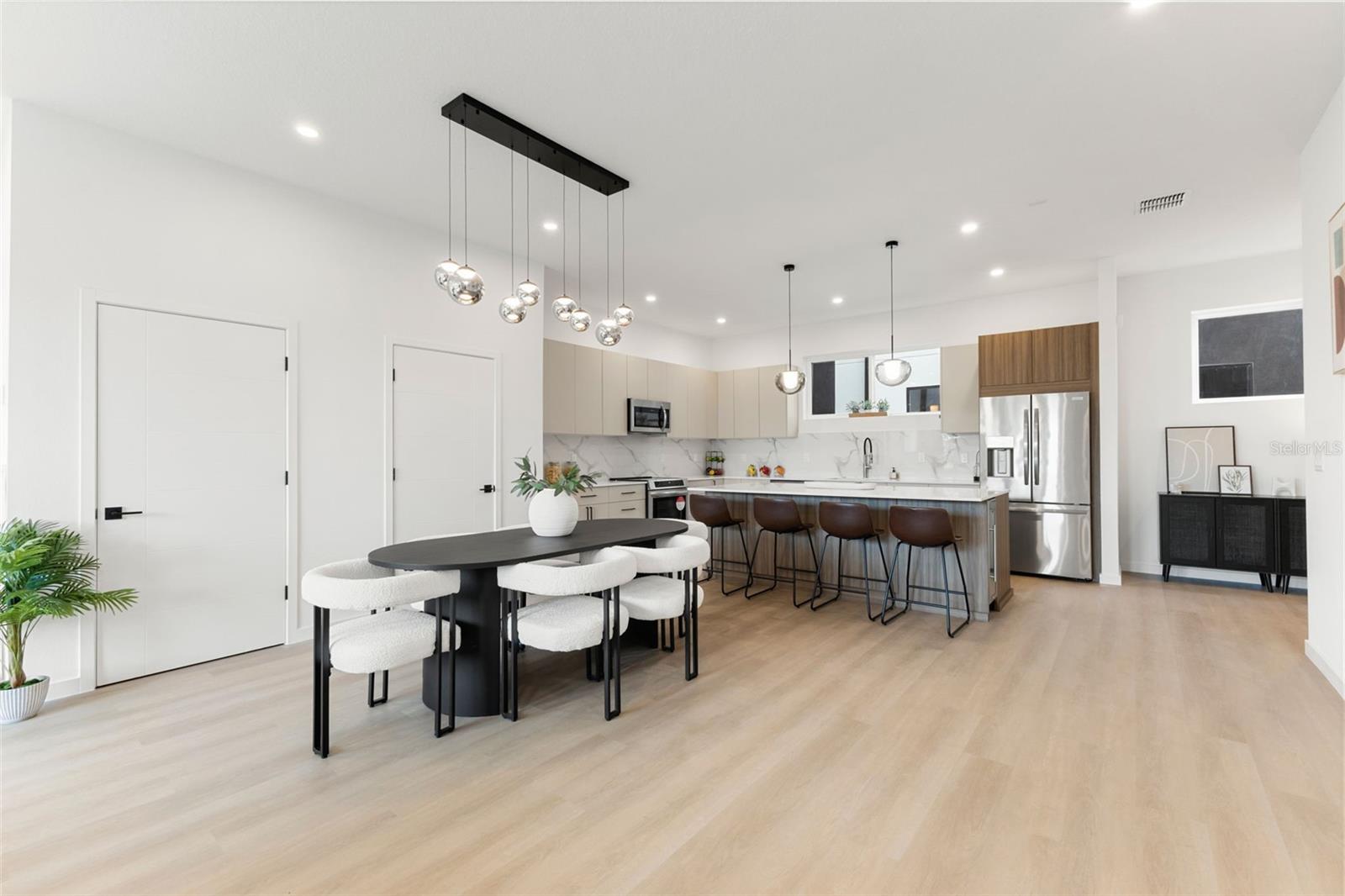 4TH STREET GARDENS - Residential