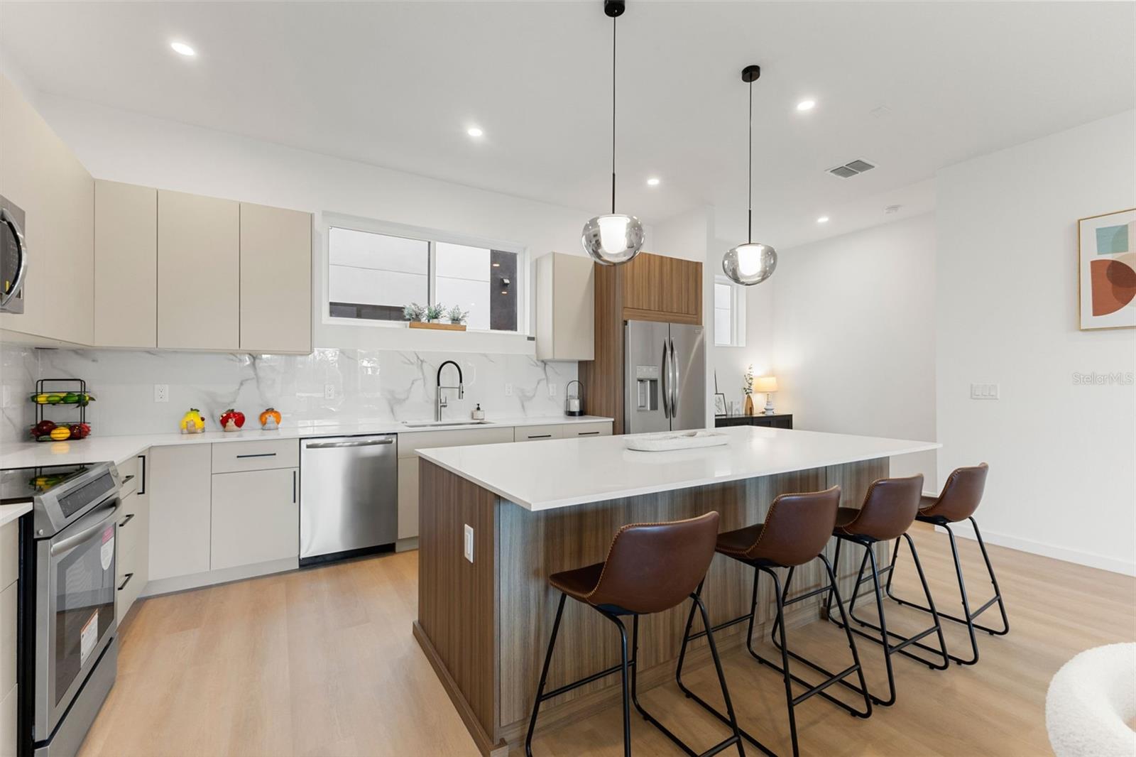 4TH STREET GARDENS - Residential