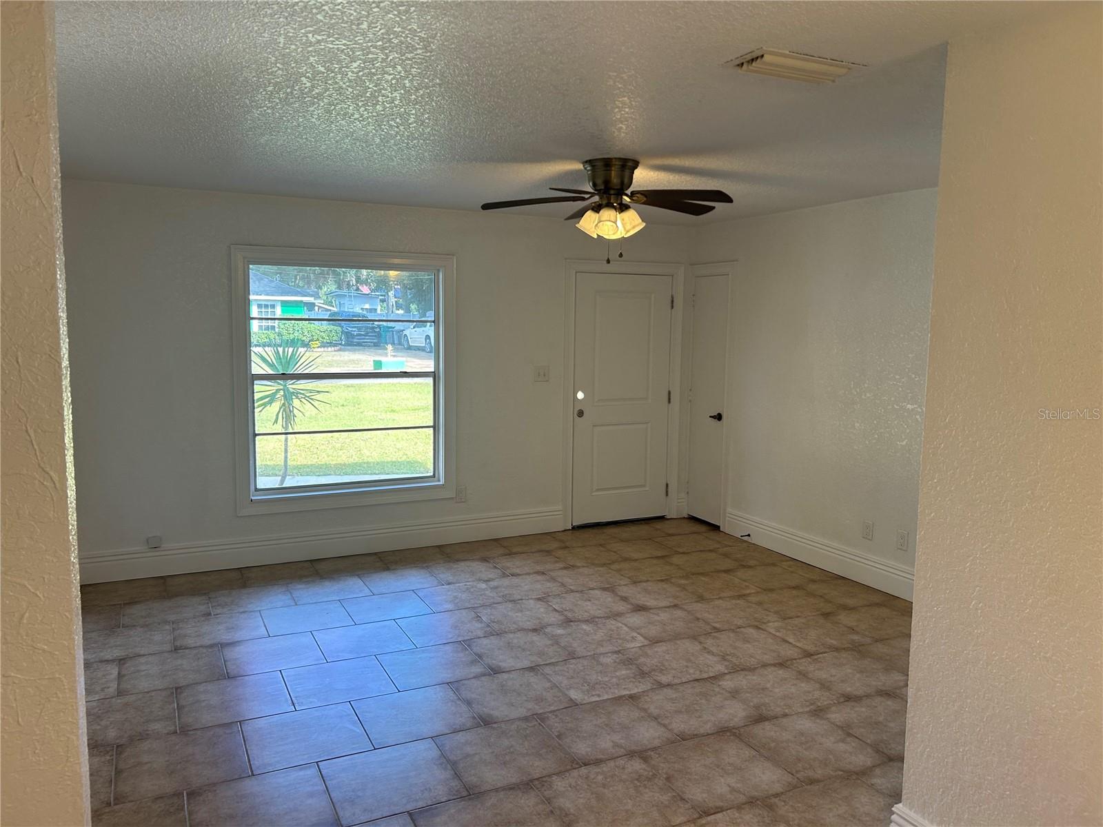 DEBARY DEV BUILDERS - Residential