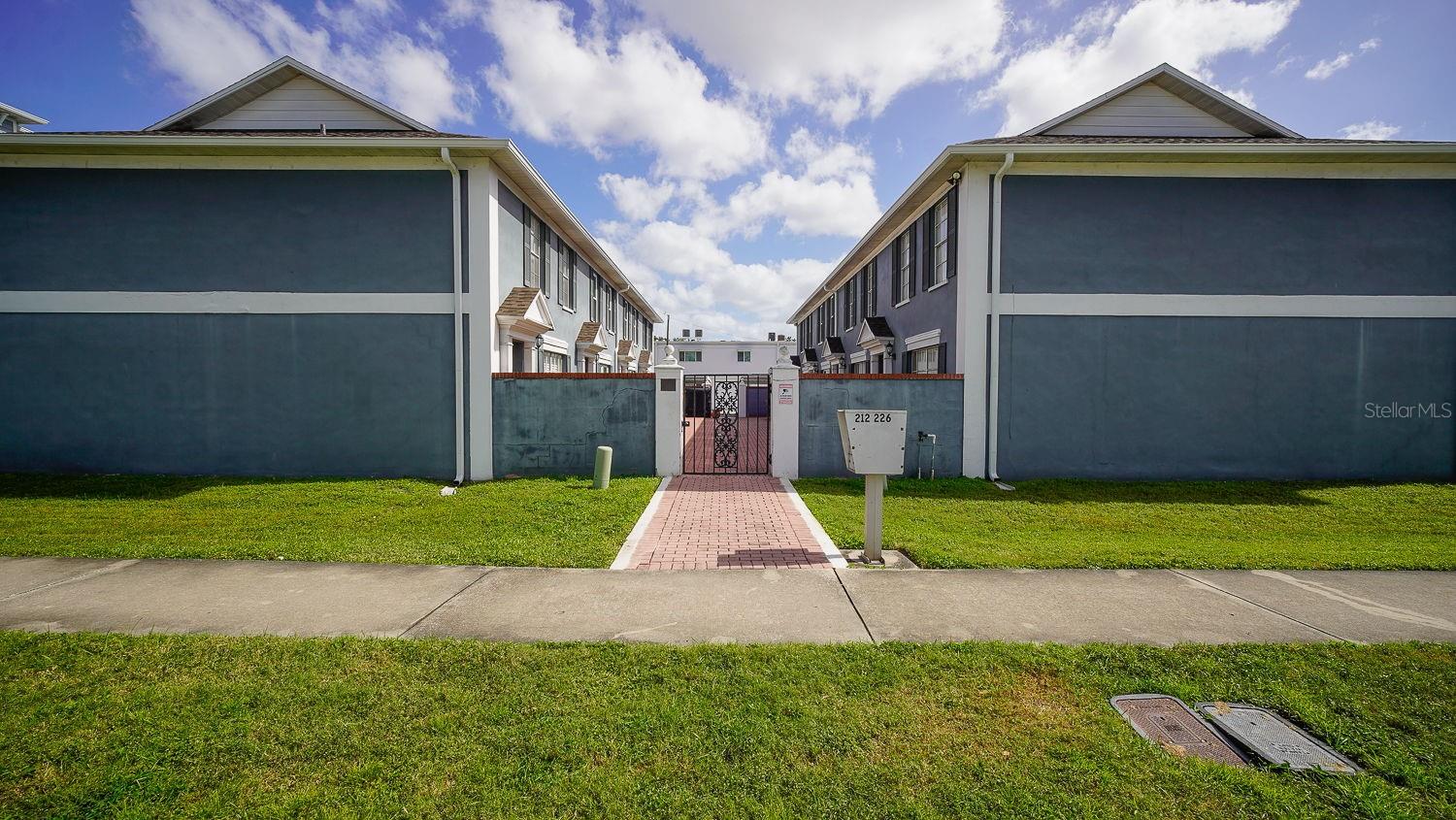 218 S TAMPANIA AVENUE -