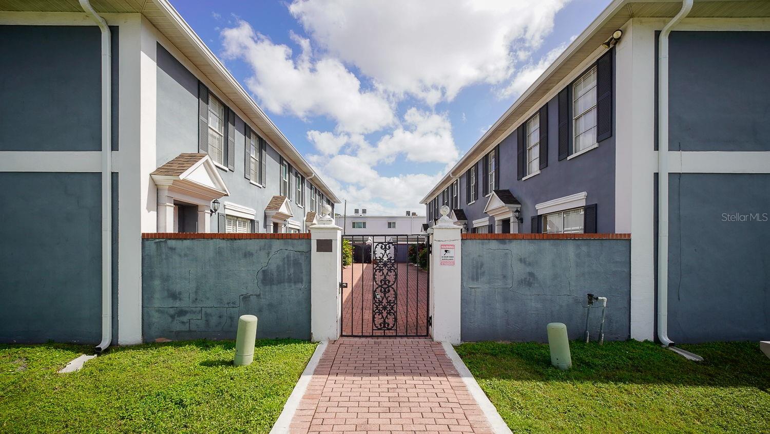 218 S TAMPANIA AVENUE -