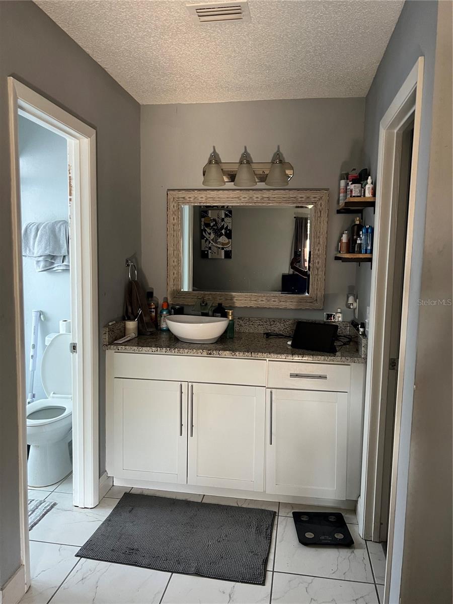 GATEWOOD PH 02 - Residential Lease