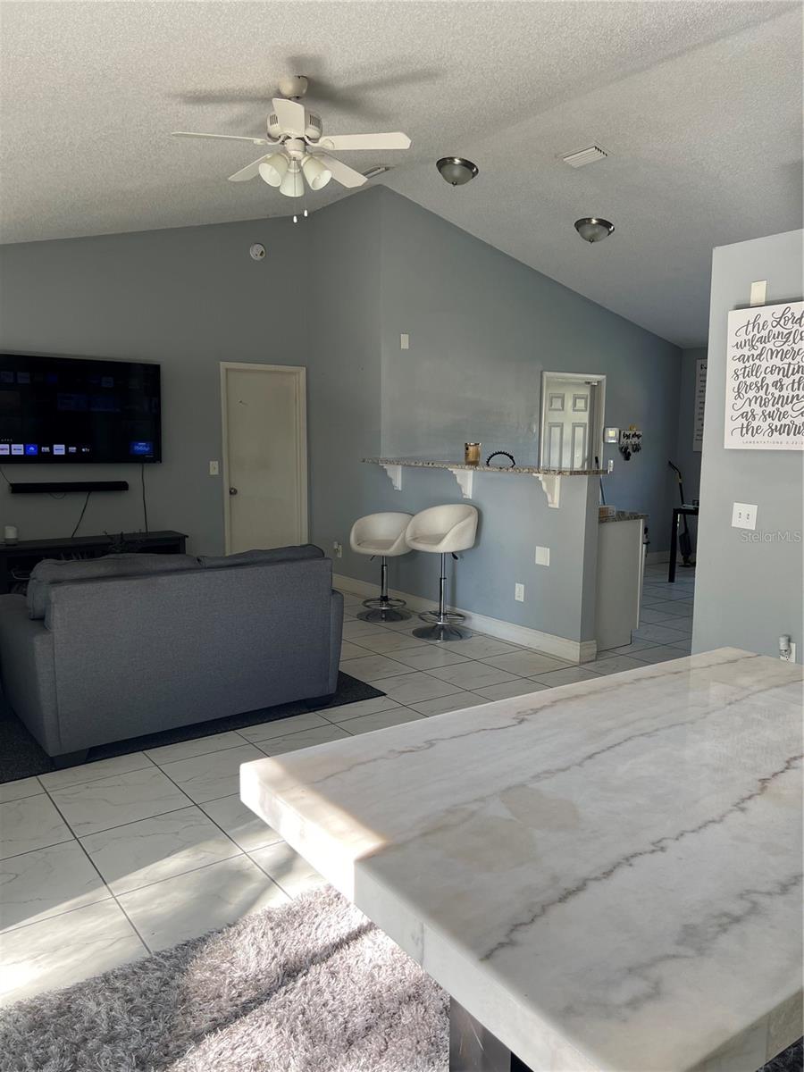 GATEWOOD PH 02 - Residential Lease