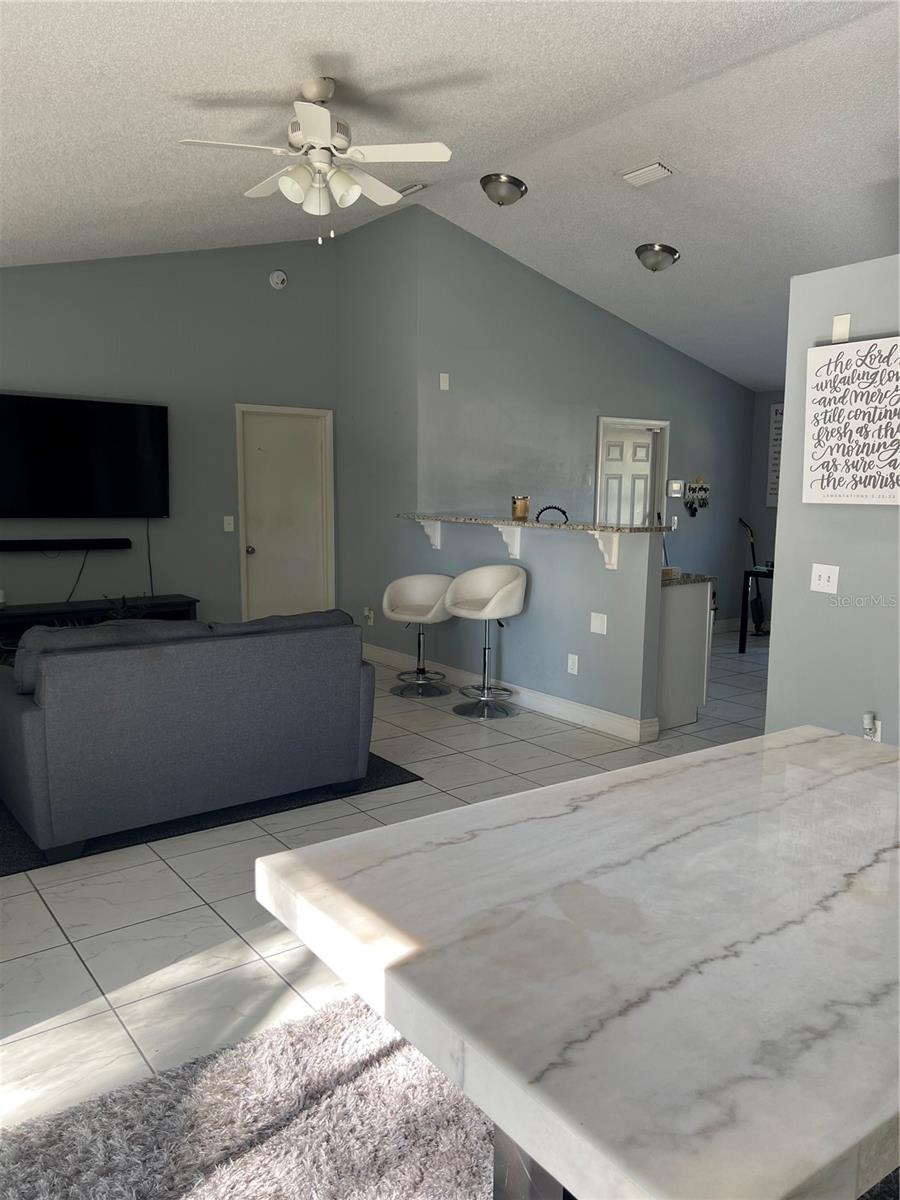 GATEWOOD PH 02 - Residential Lease