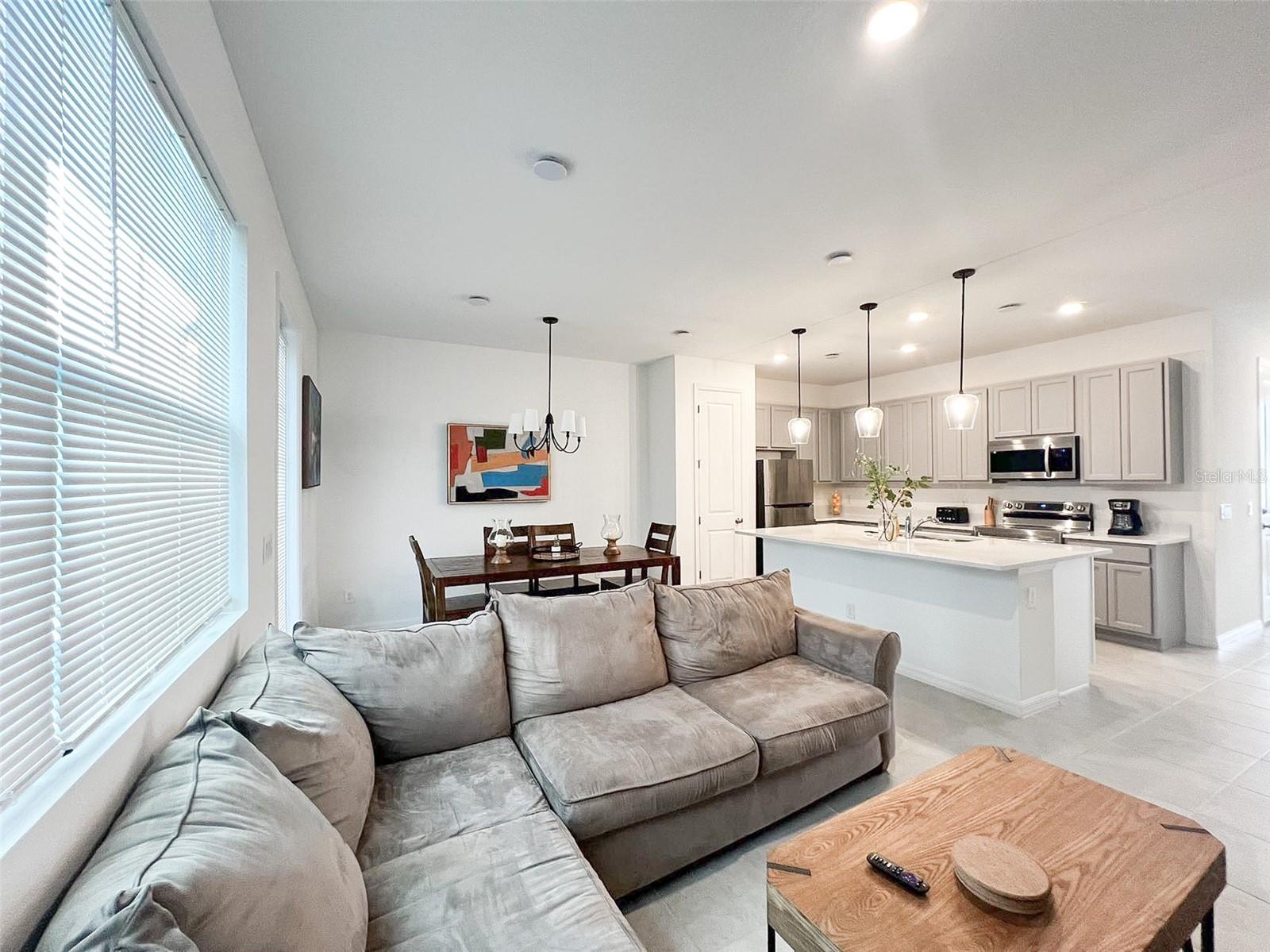 FESTIVAL PH 5 - Residential Lease