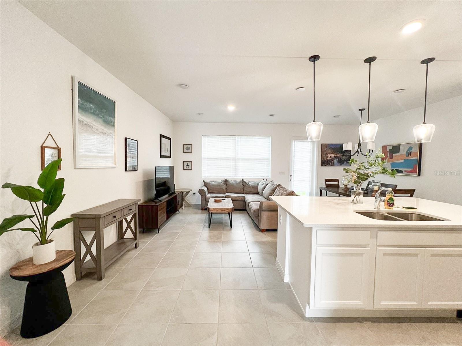 FESTIVAL PH 5 - Residential Lease